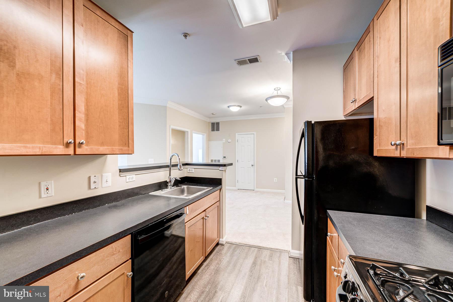 EXCHANGE AT VAN DORN - Residential Lease