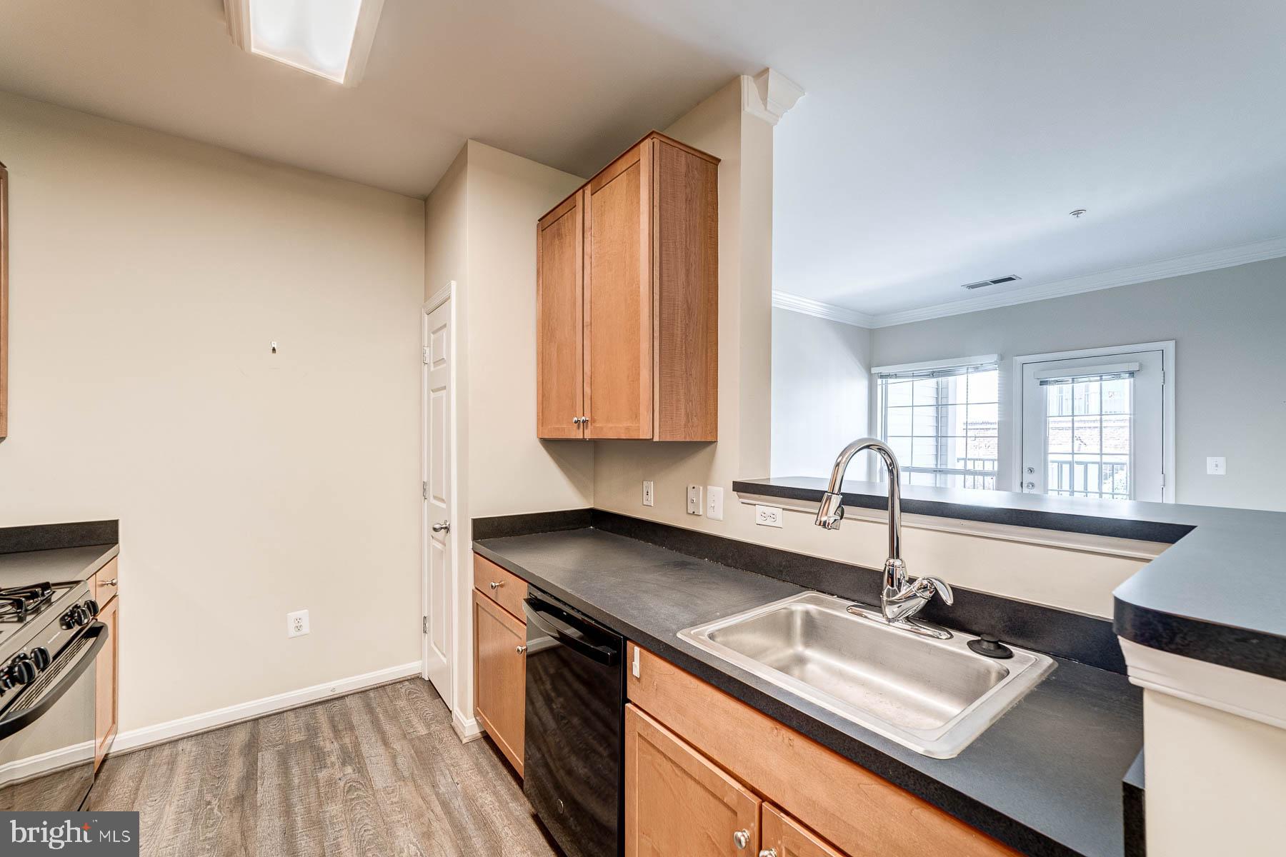 EXCHANGE AT VAN DORN - Residential Lease