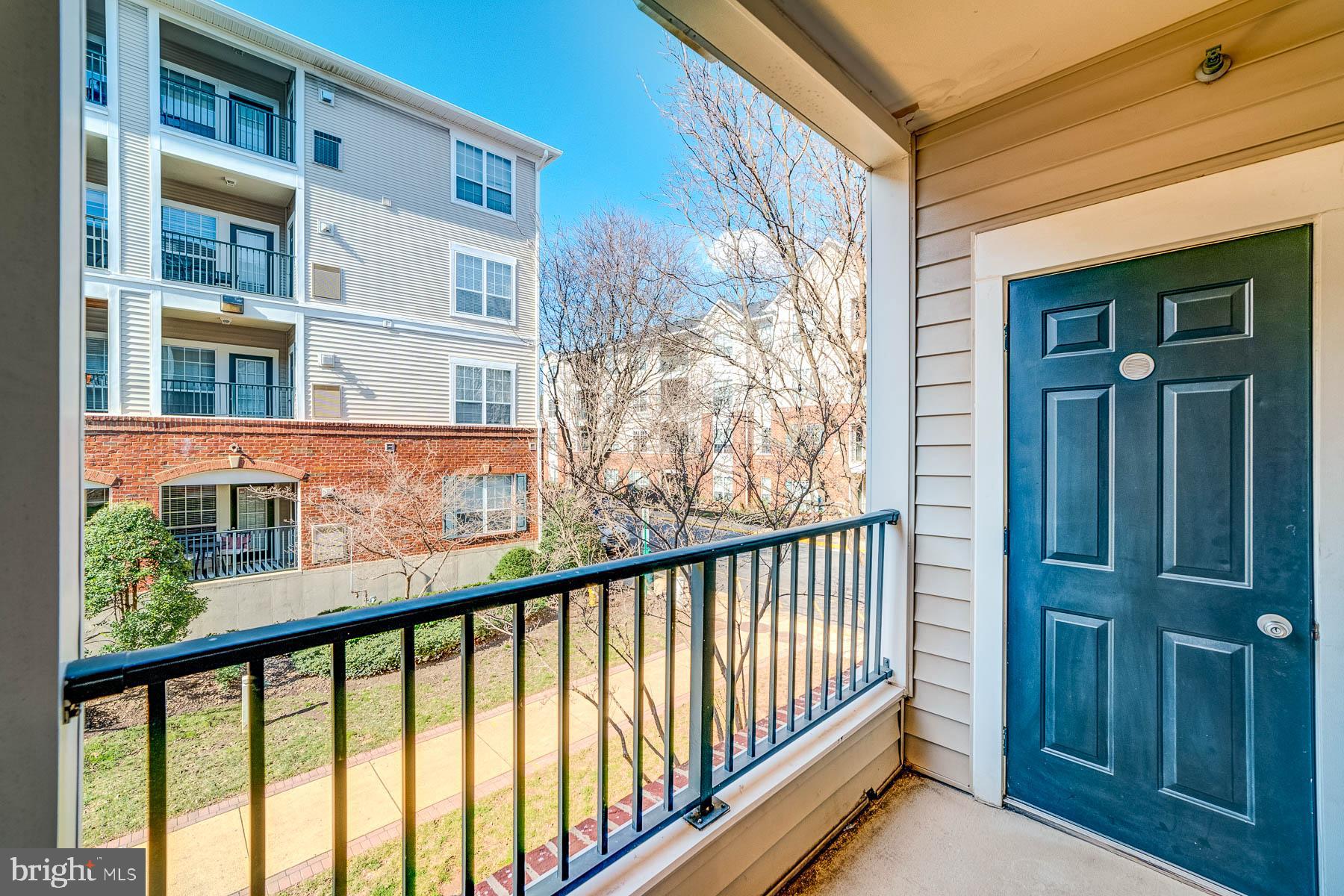 EXCHANGE AT VAN DORN - Residential Lease