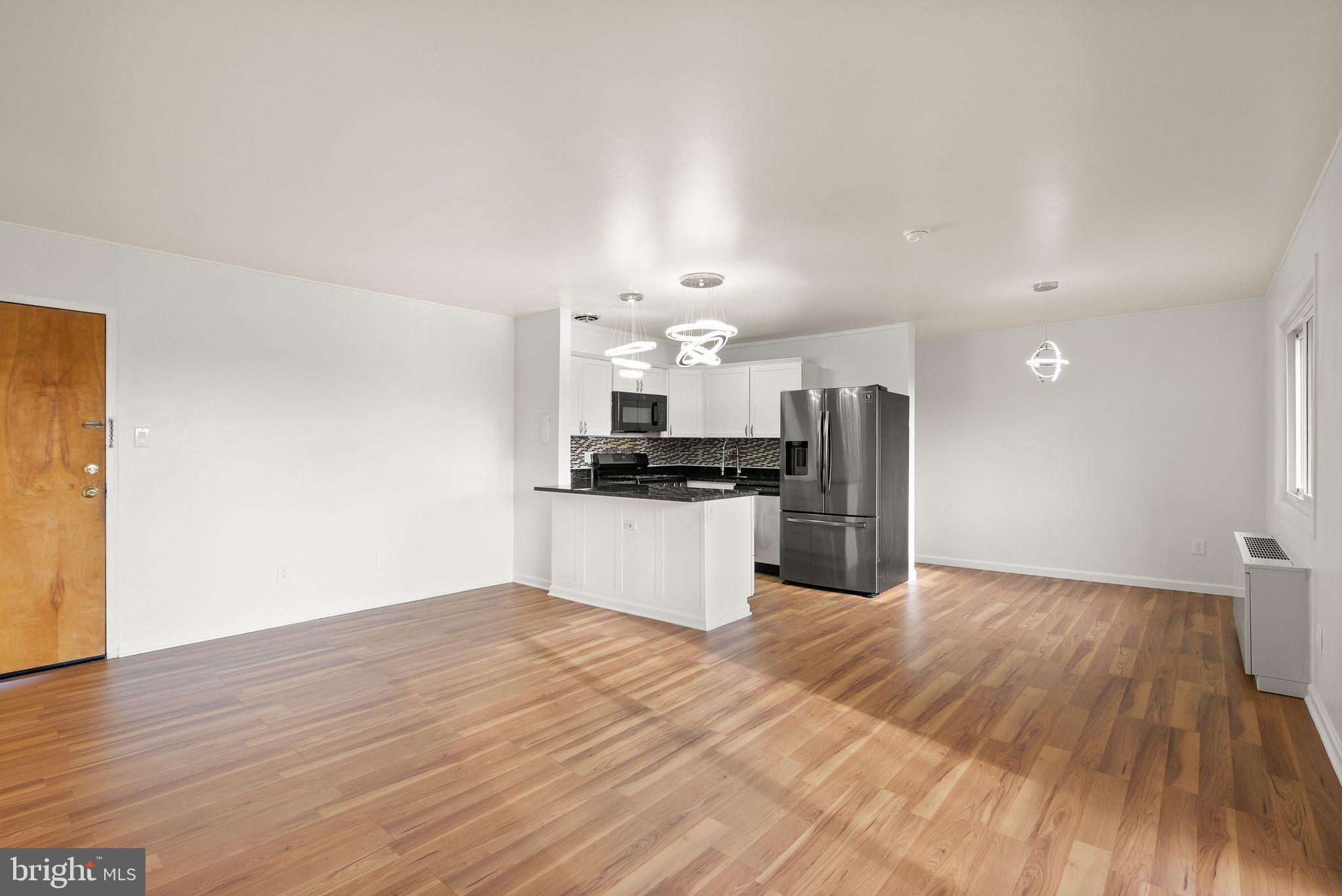 GEORGE MASON VILLAGE - Residential