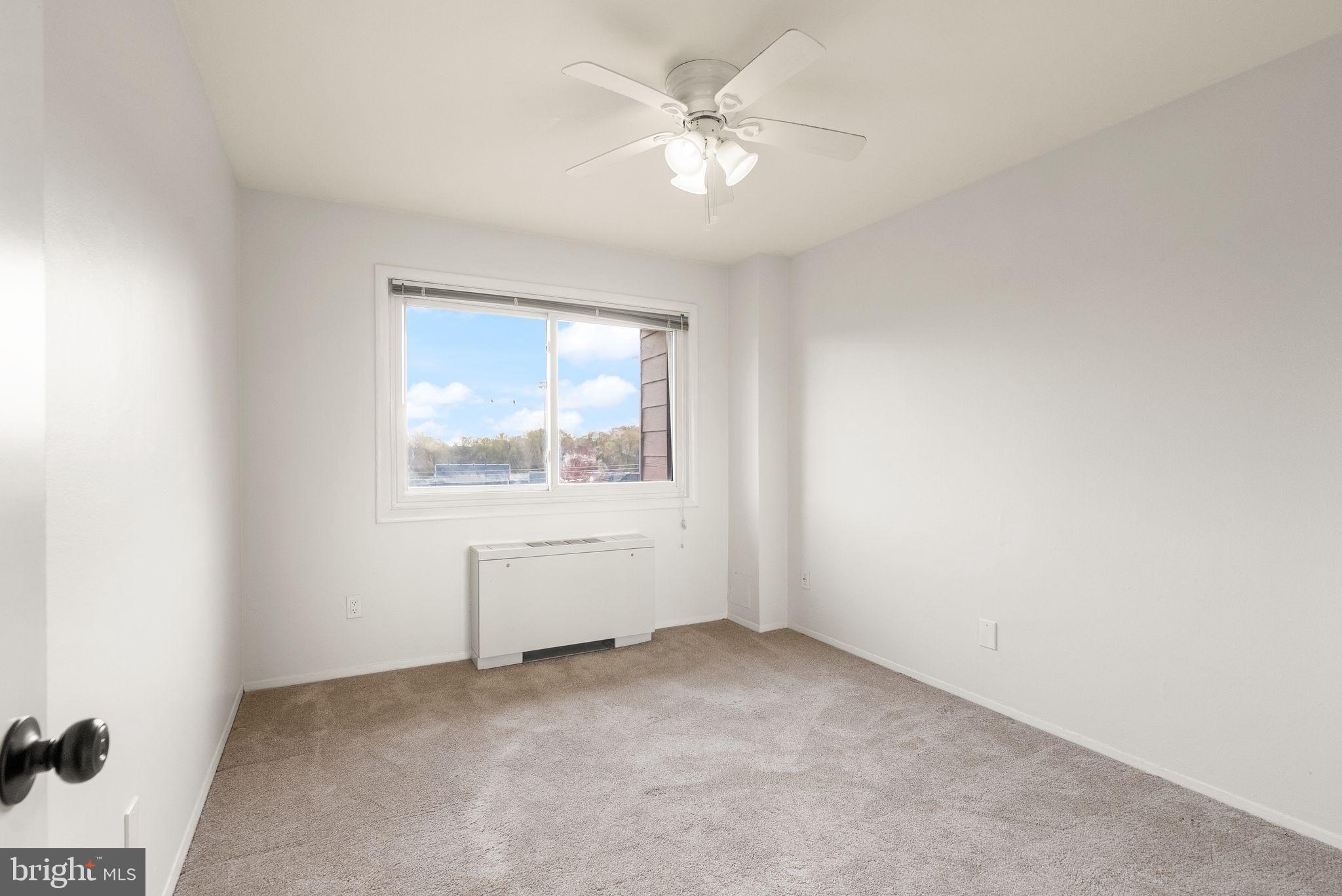 GEORGE MASON VILLAGE - Residential