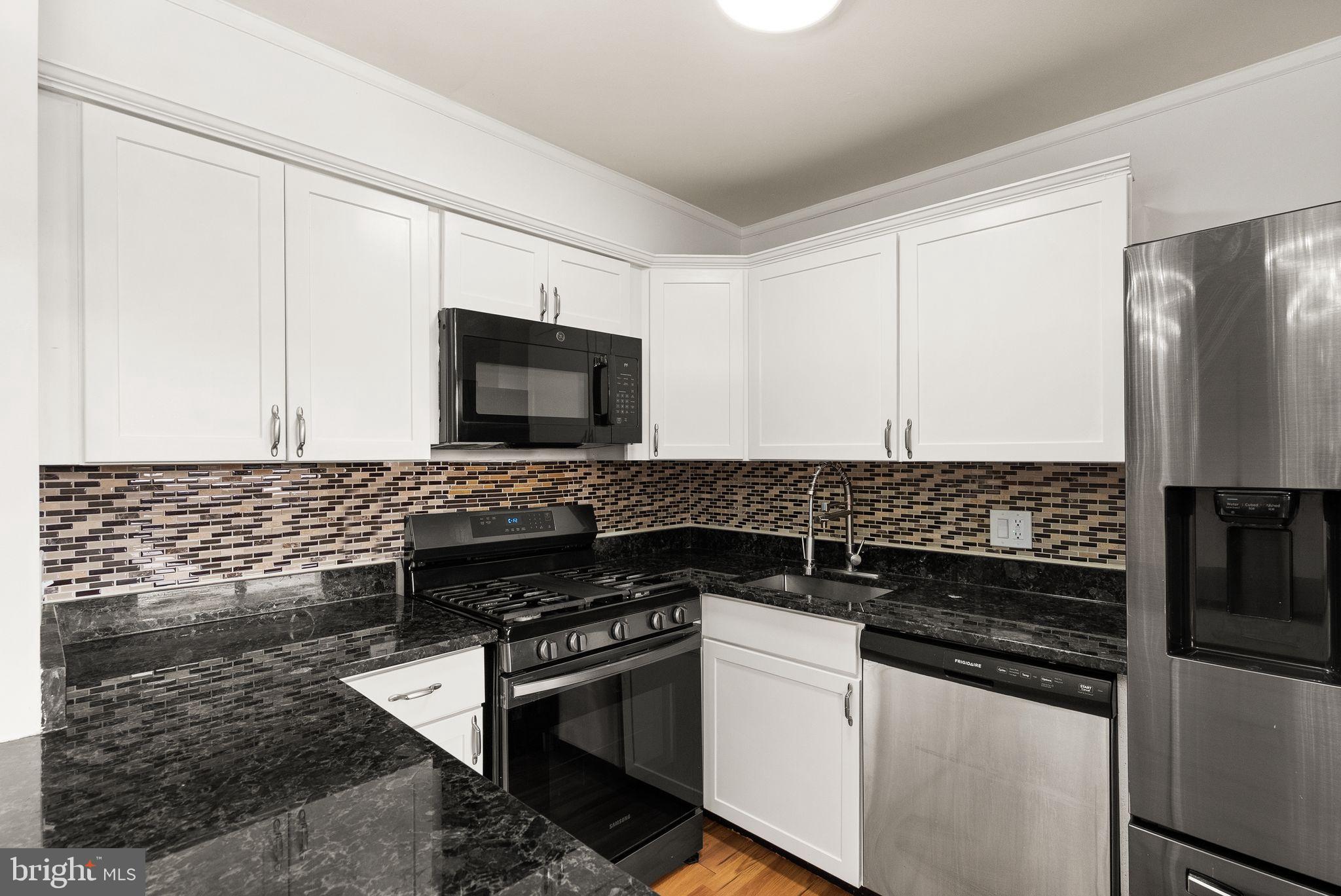 GEORGE MASON VILLAGE - Residential