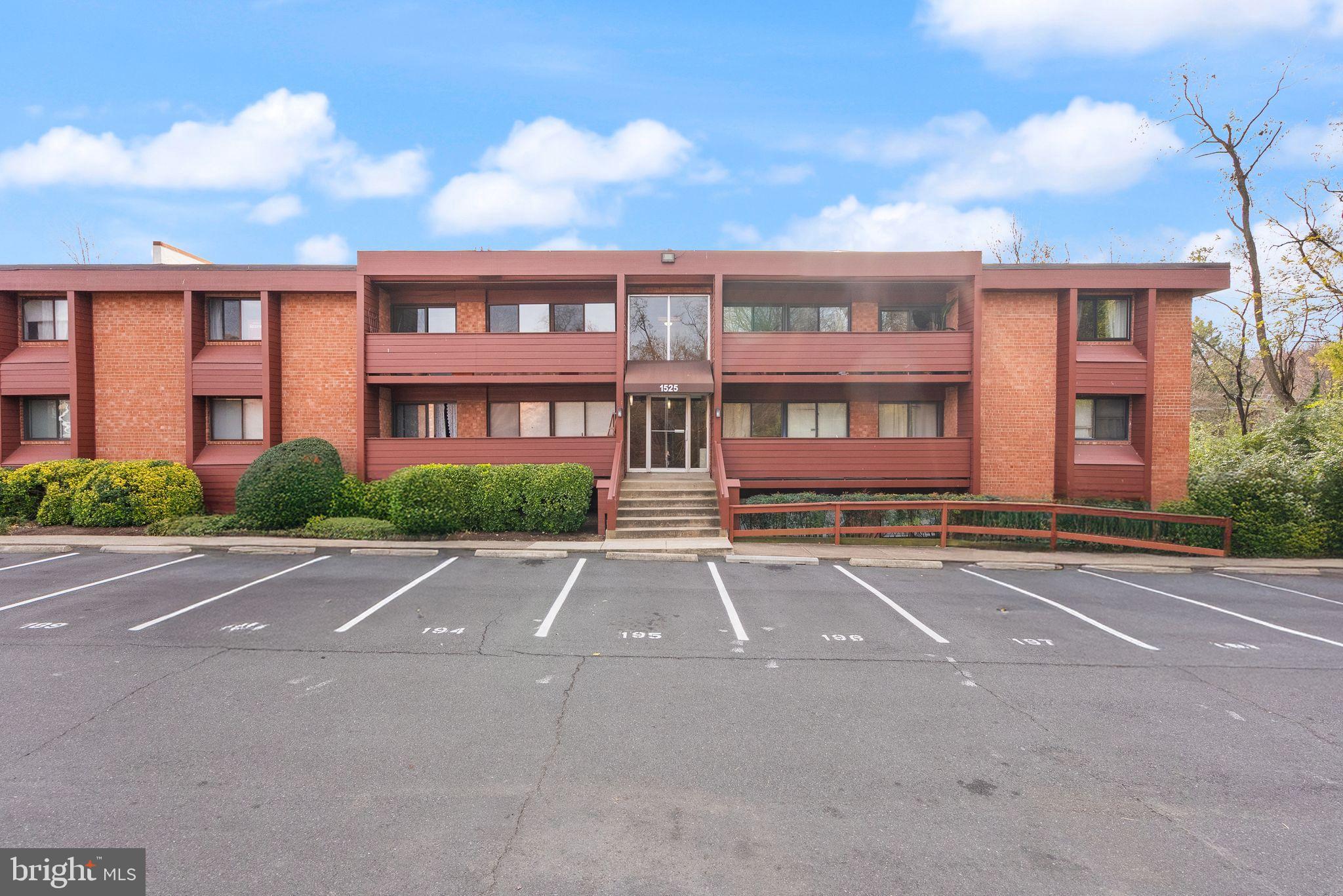 GEORGE MASON VILLAGE - Residential