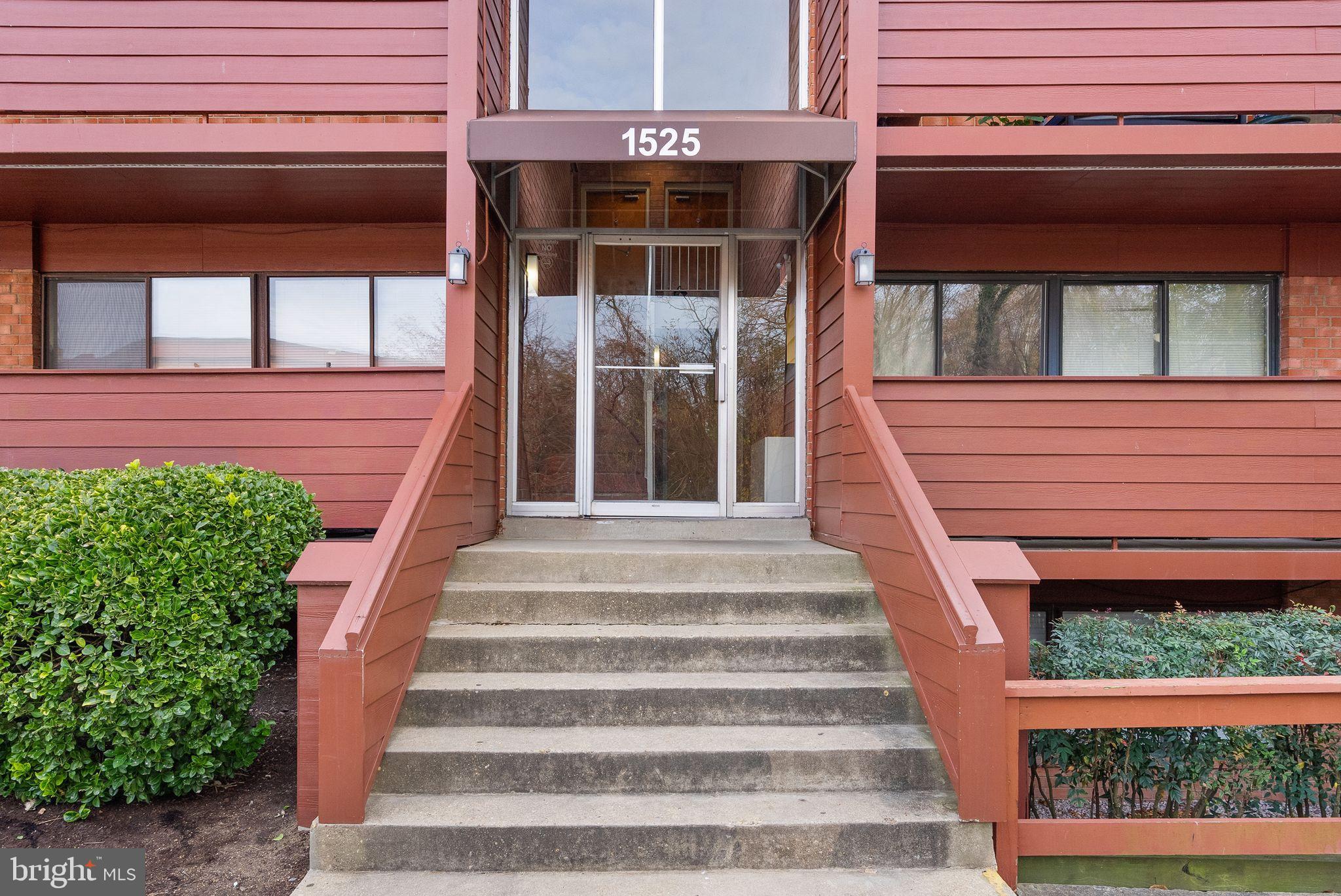 GEORGE MASON VILLAGE - Residential