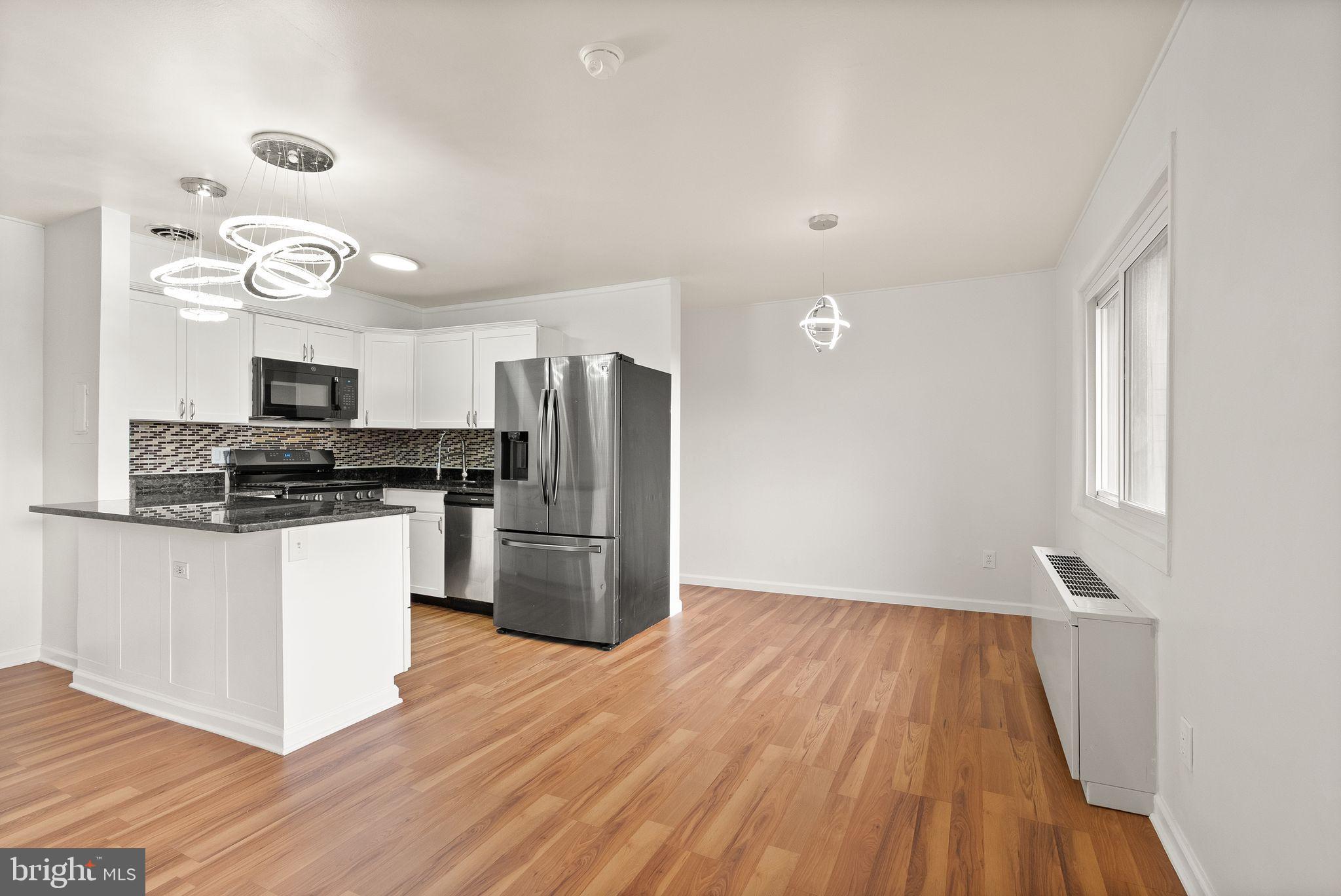 GEORGE MASON VILLAGE - Residential