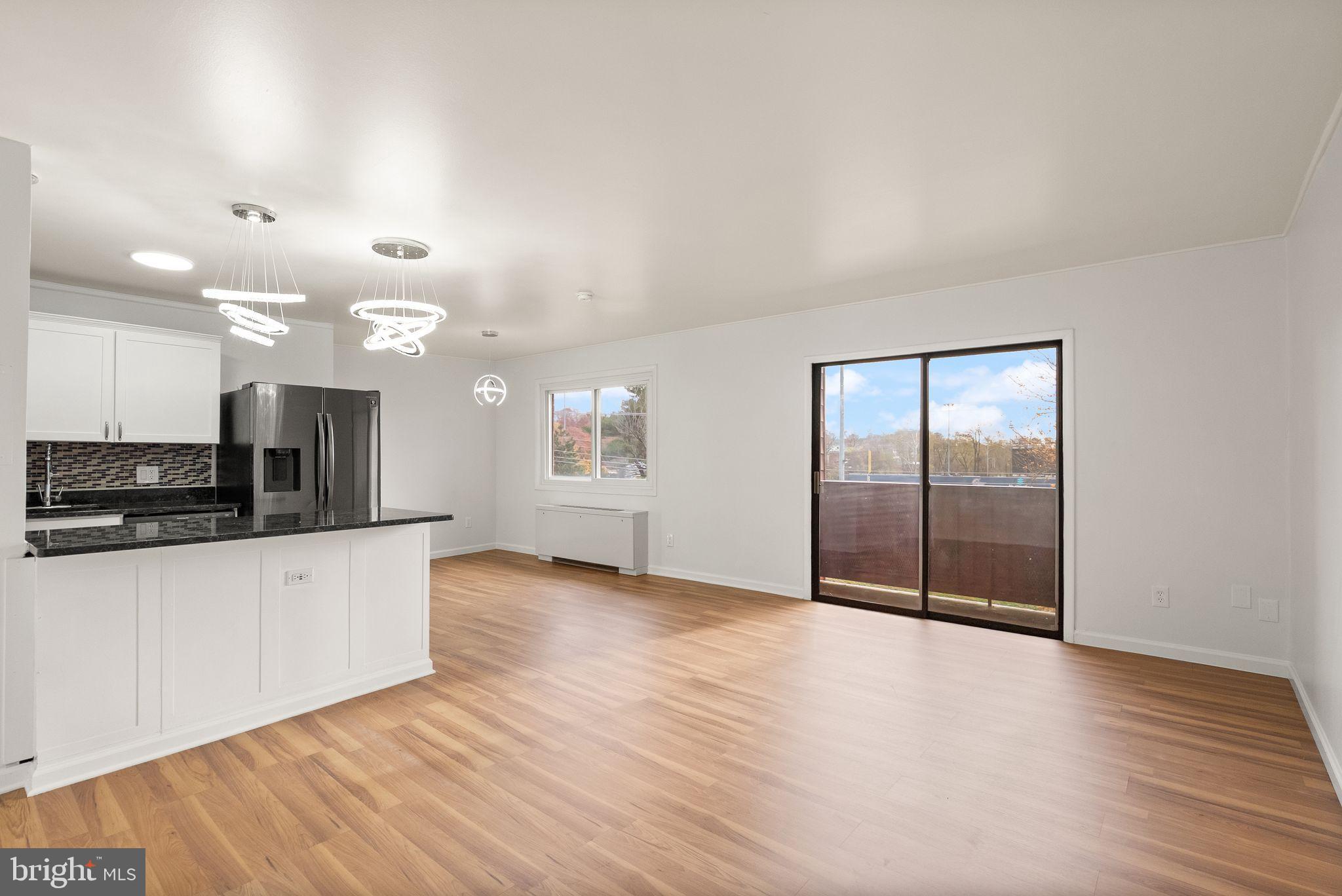 GEORGE MASON VILLAGE - Residential