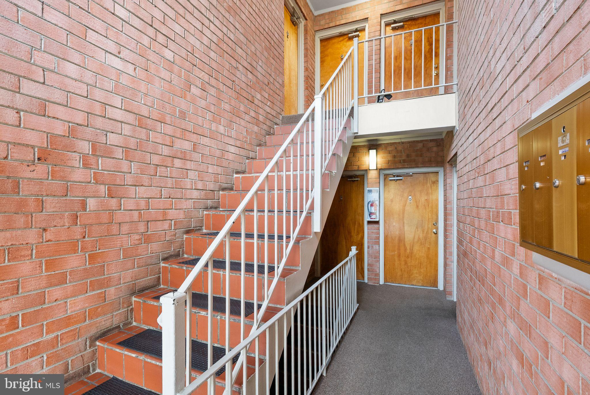 GEORGE MASON VILLAGE - Residential