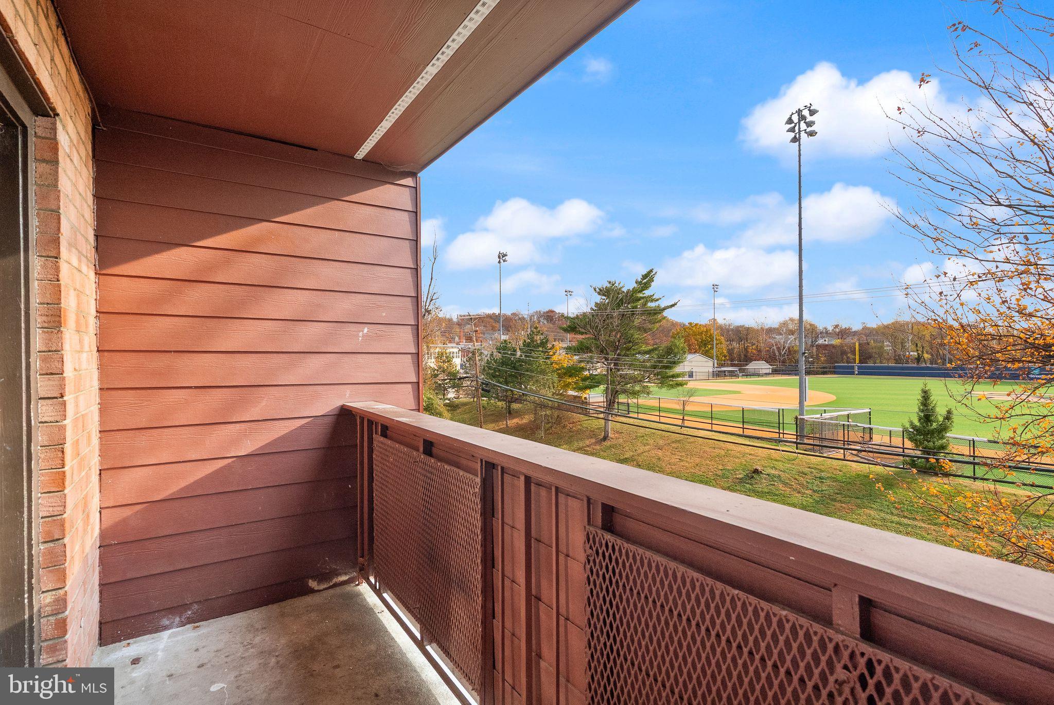 GEORGE MASON VILLAGE - Residential