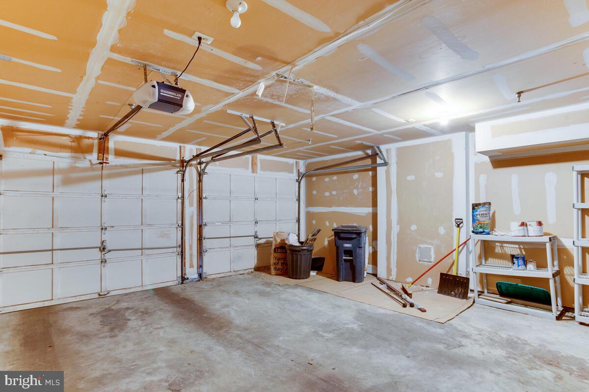 KINGSLEY HALL - Residential