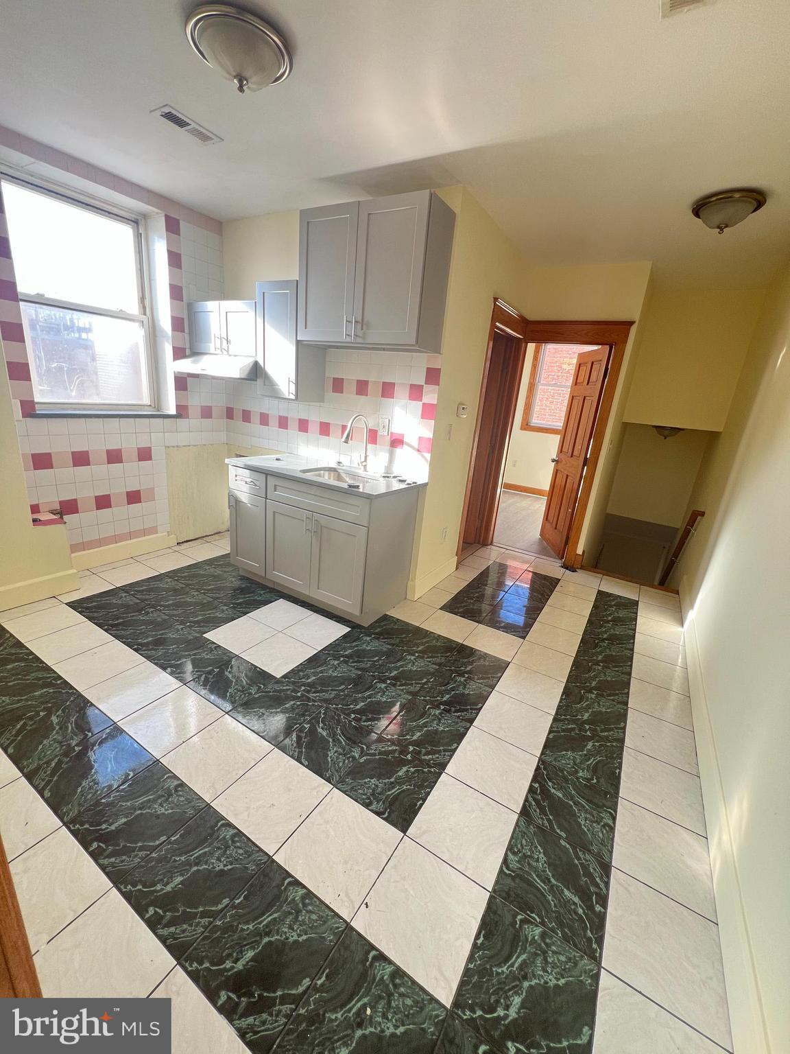 ITALIAN MARKET - Residential