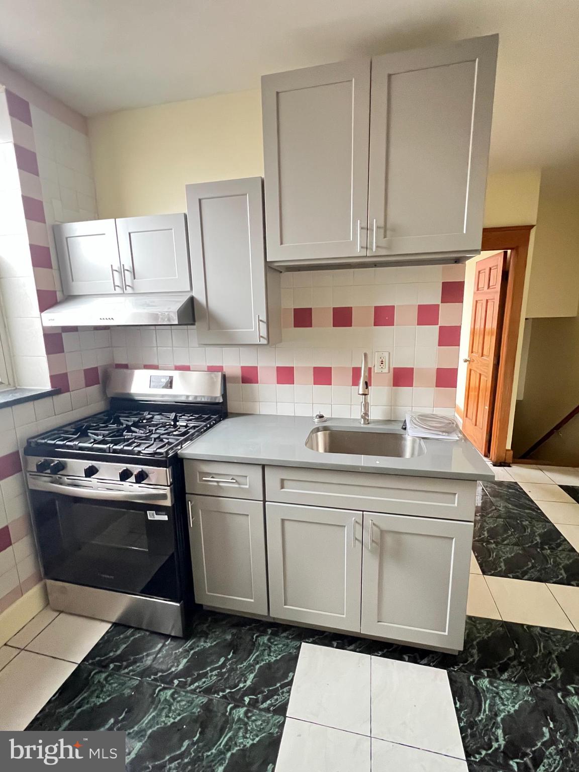 ITALIAN MARKET - Residential