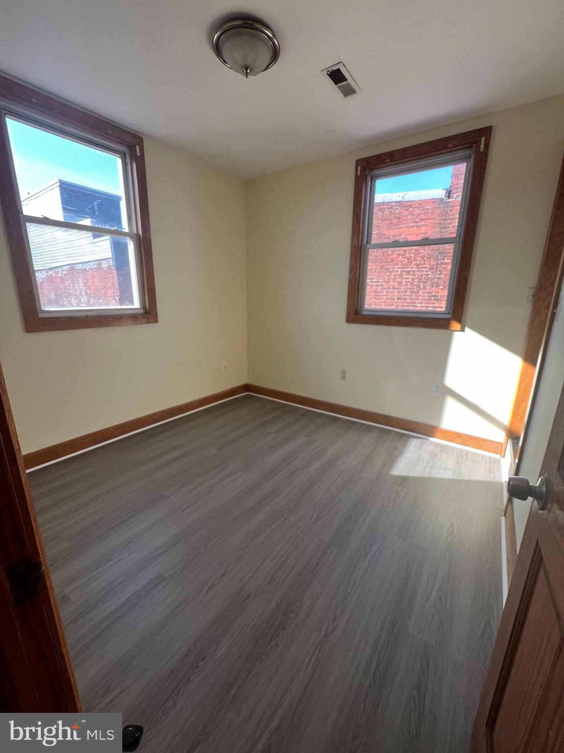 ITALIAN MARKET - Residential