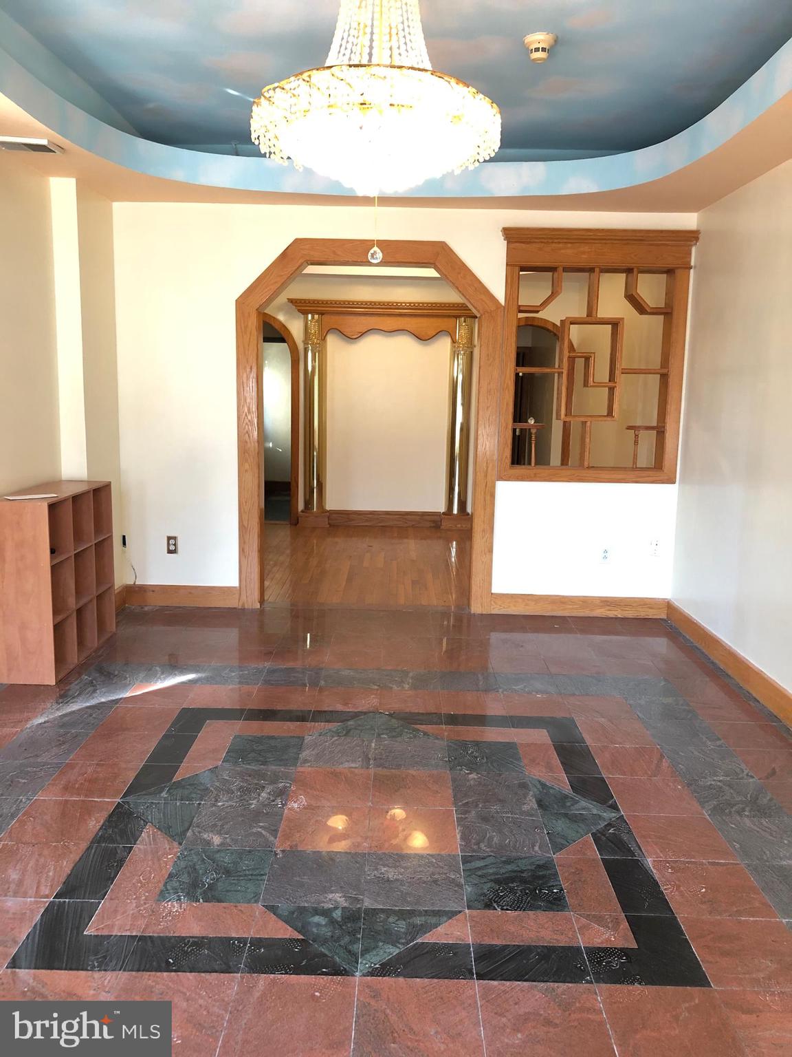 ITALIAN MARKET - Residential