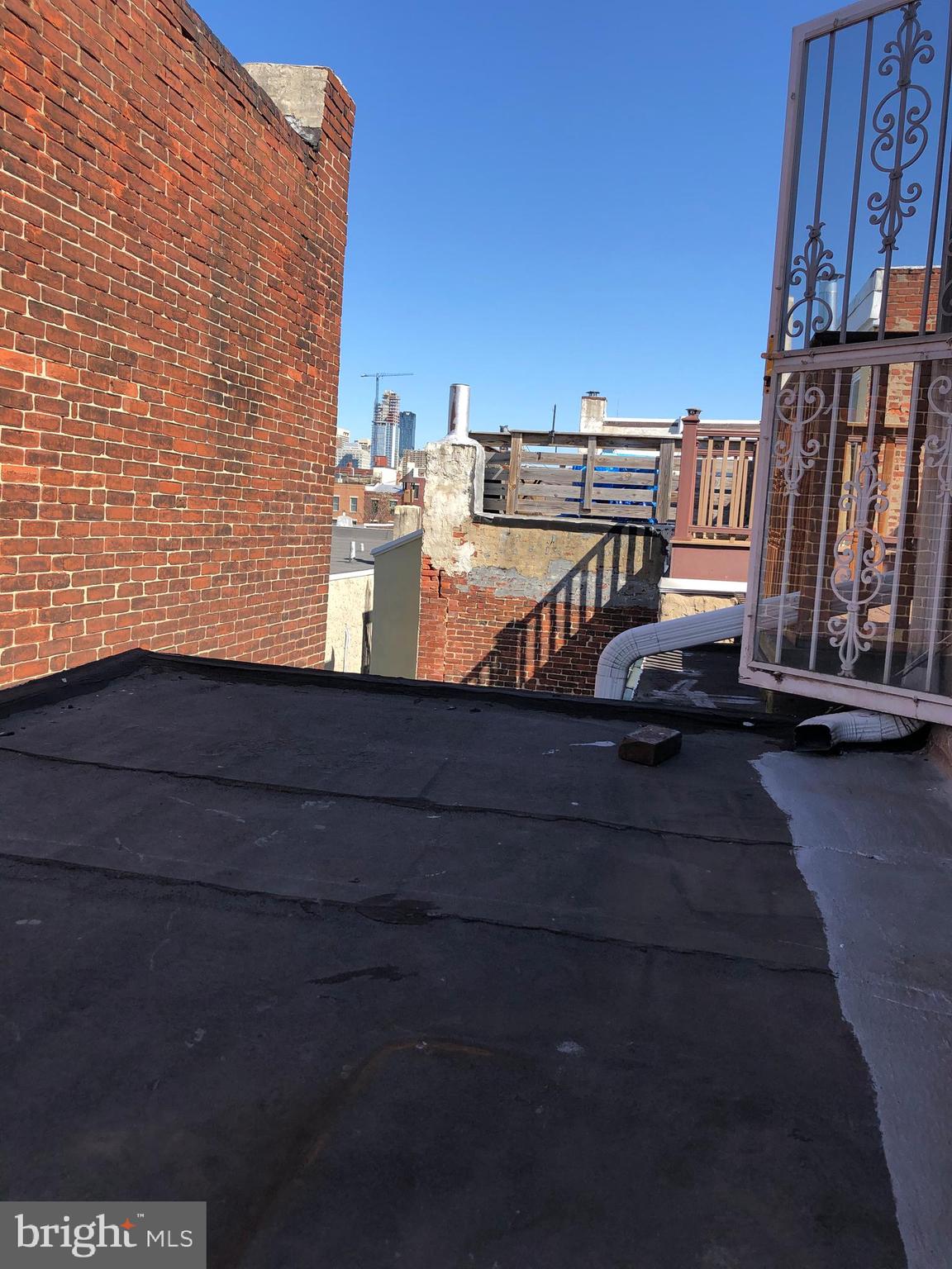 ITALIAN MARKET - Residential