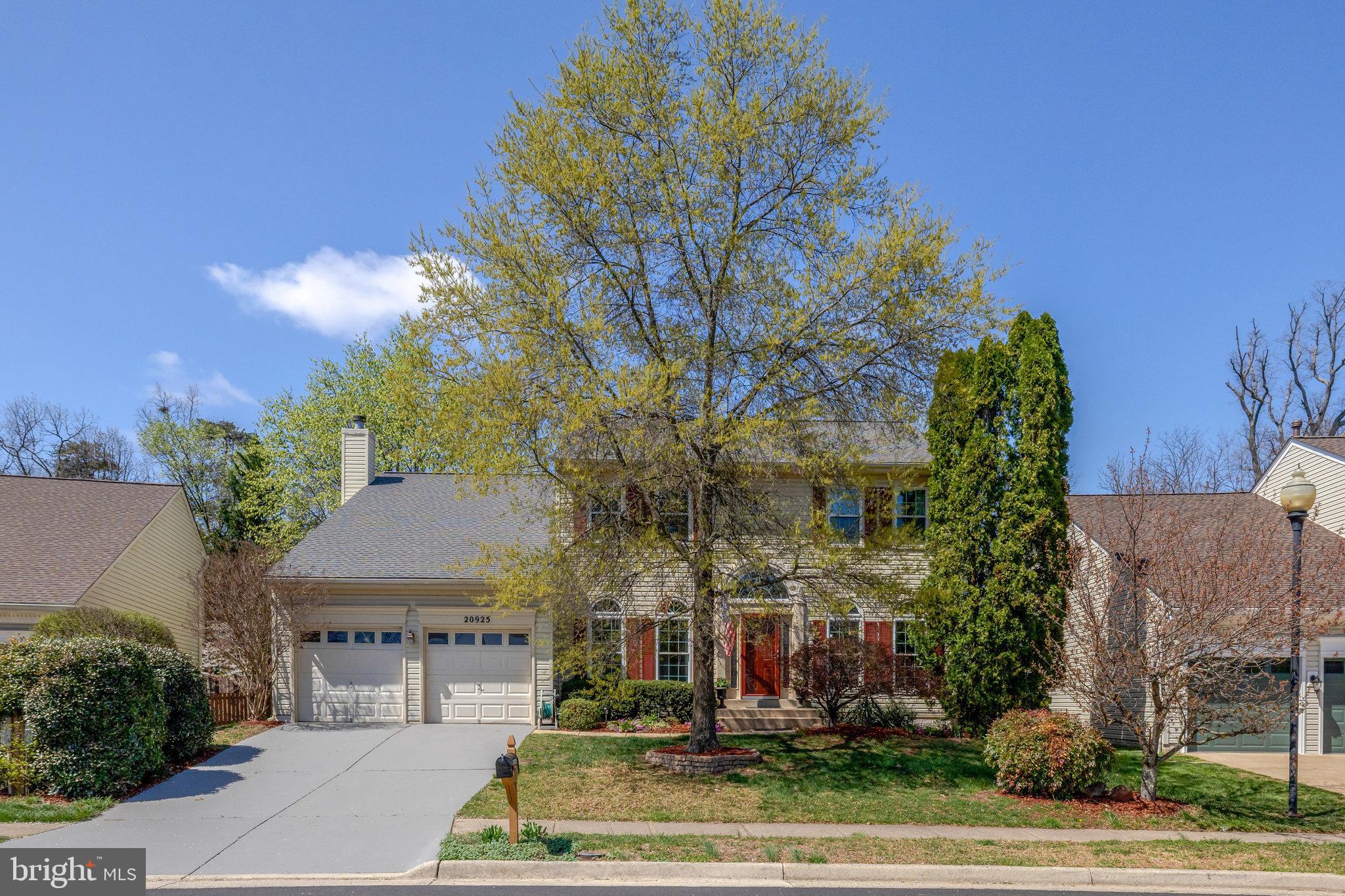 ASHBURN VILLAGE - Residential