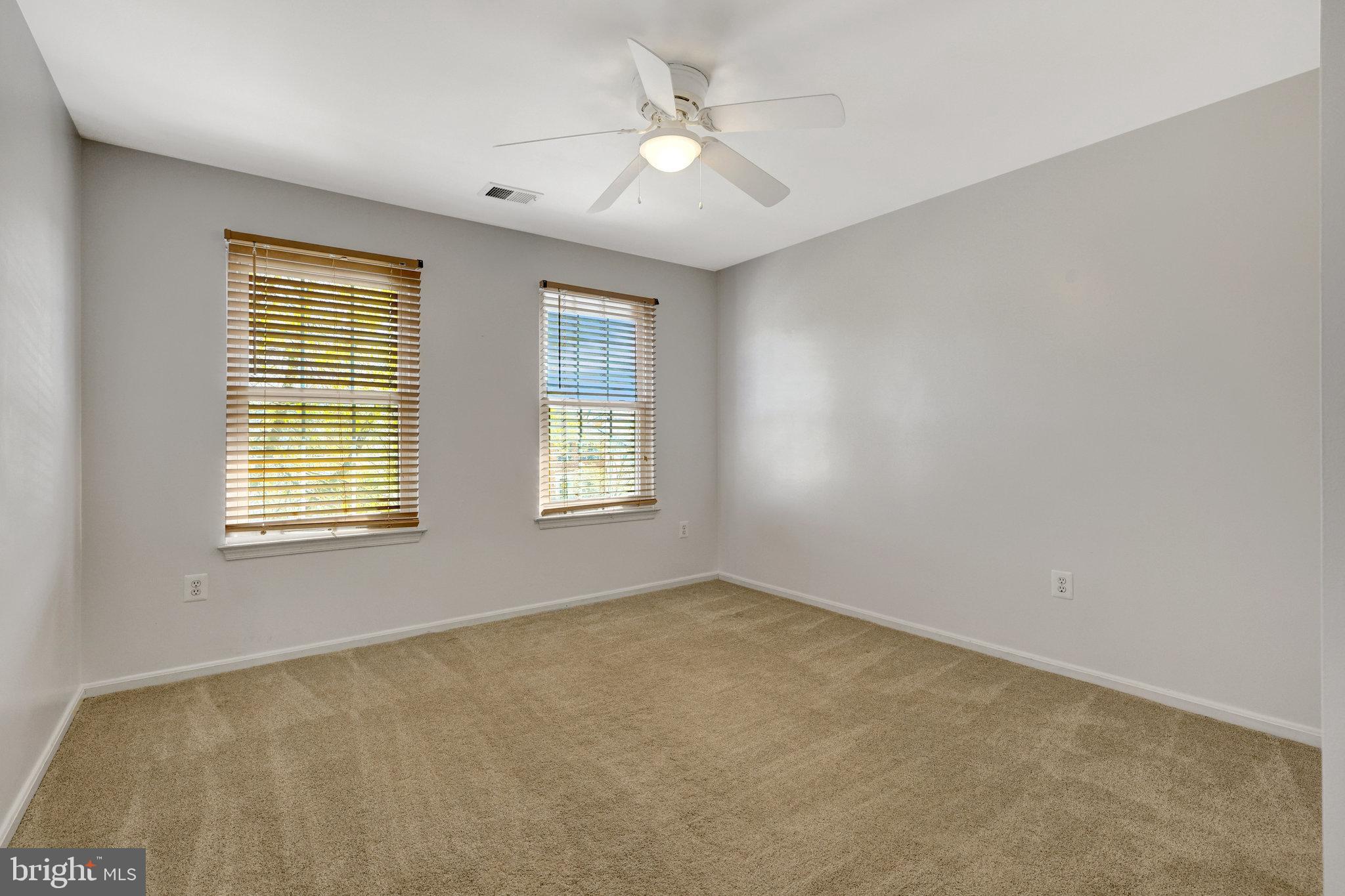 ASHBURN VILLAGE - Residential