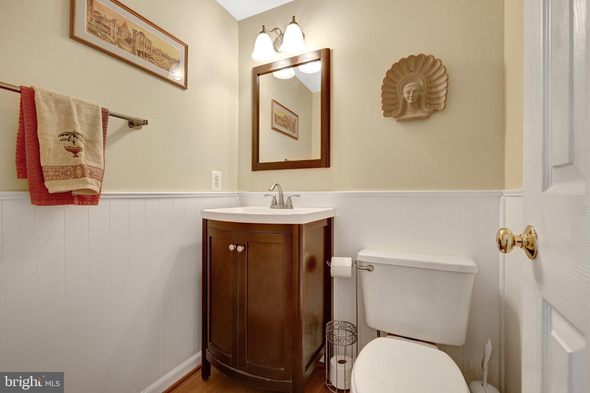 ASHBURN VILLAGE - Residential