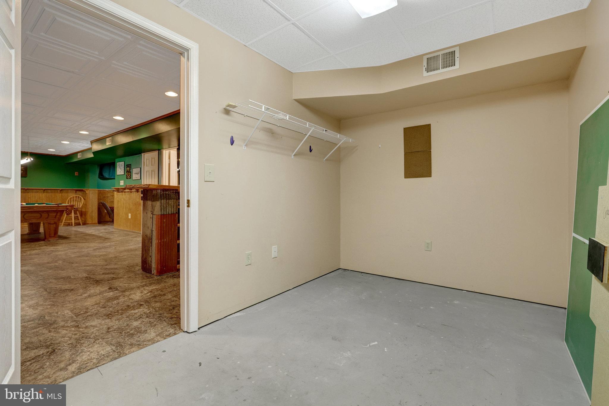 ASHBURN VILLAGE - Residential