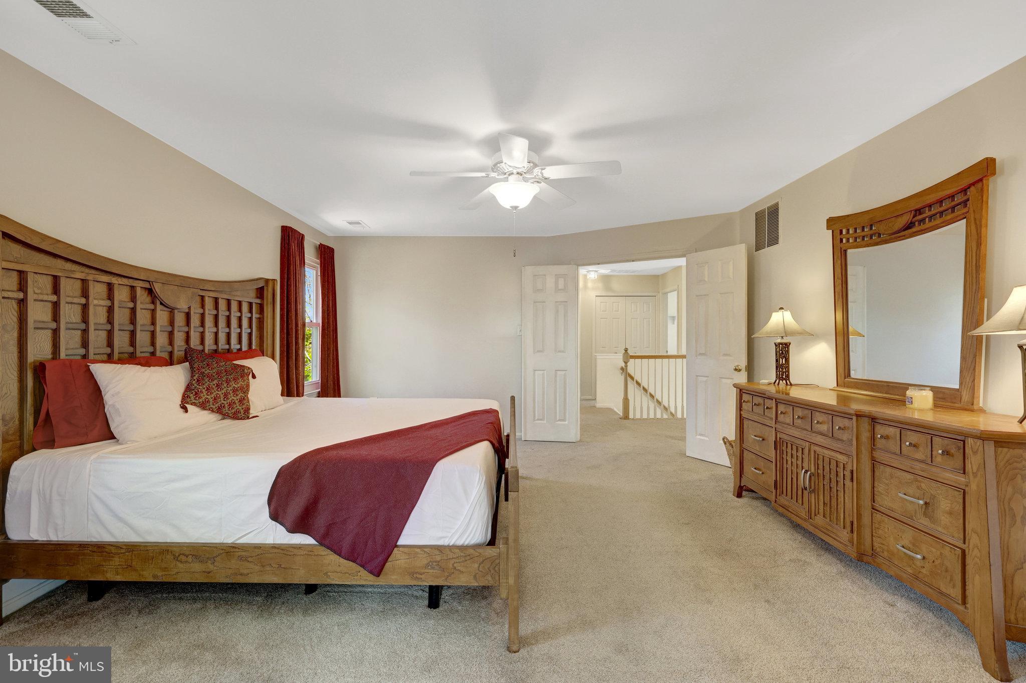 ASHBURN VILLAGE - Residential