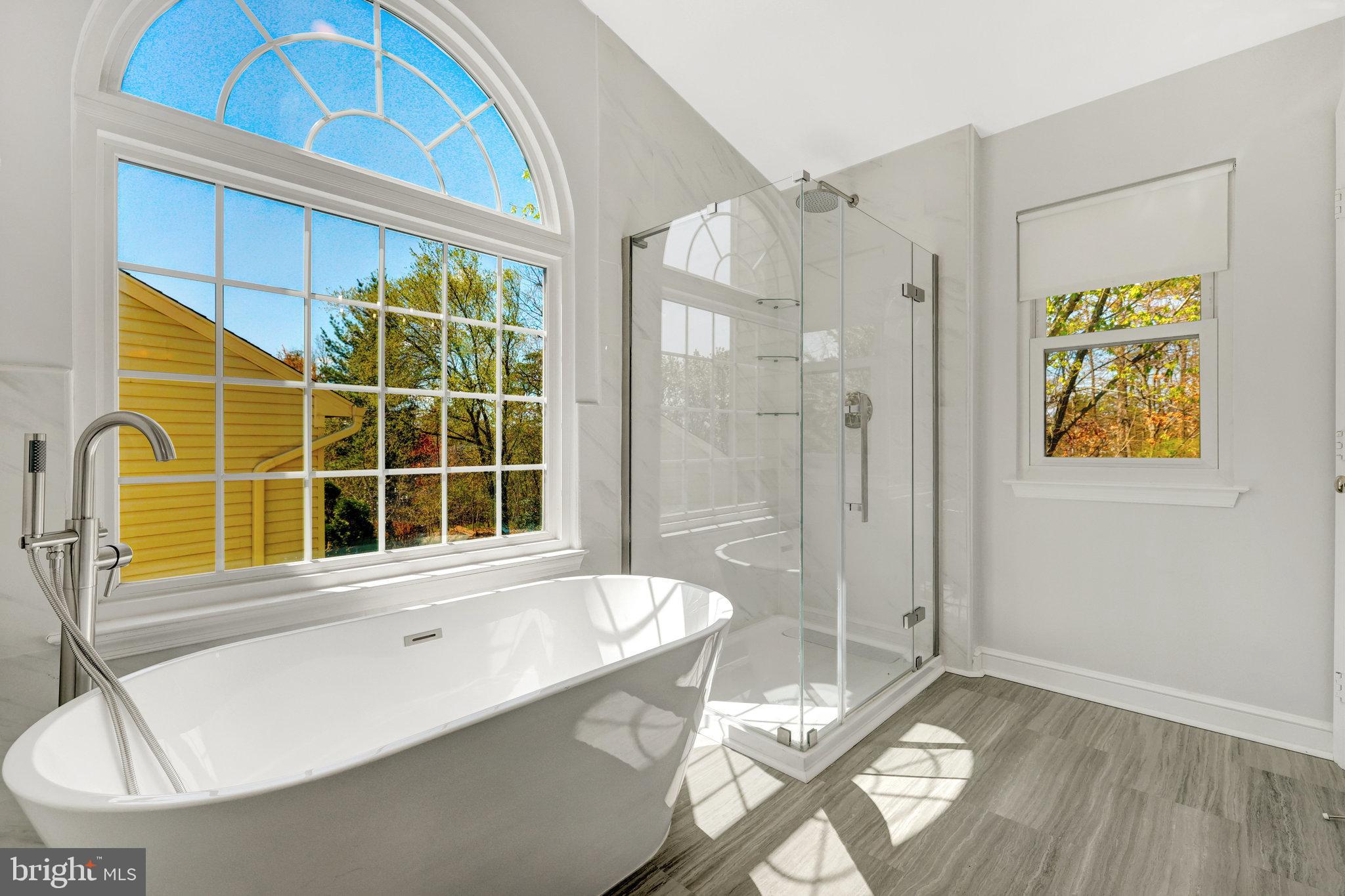 ASHBURN VILLAGE - Residential