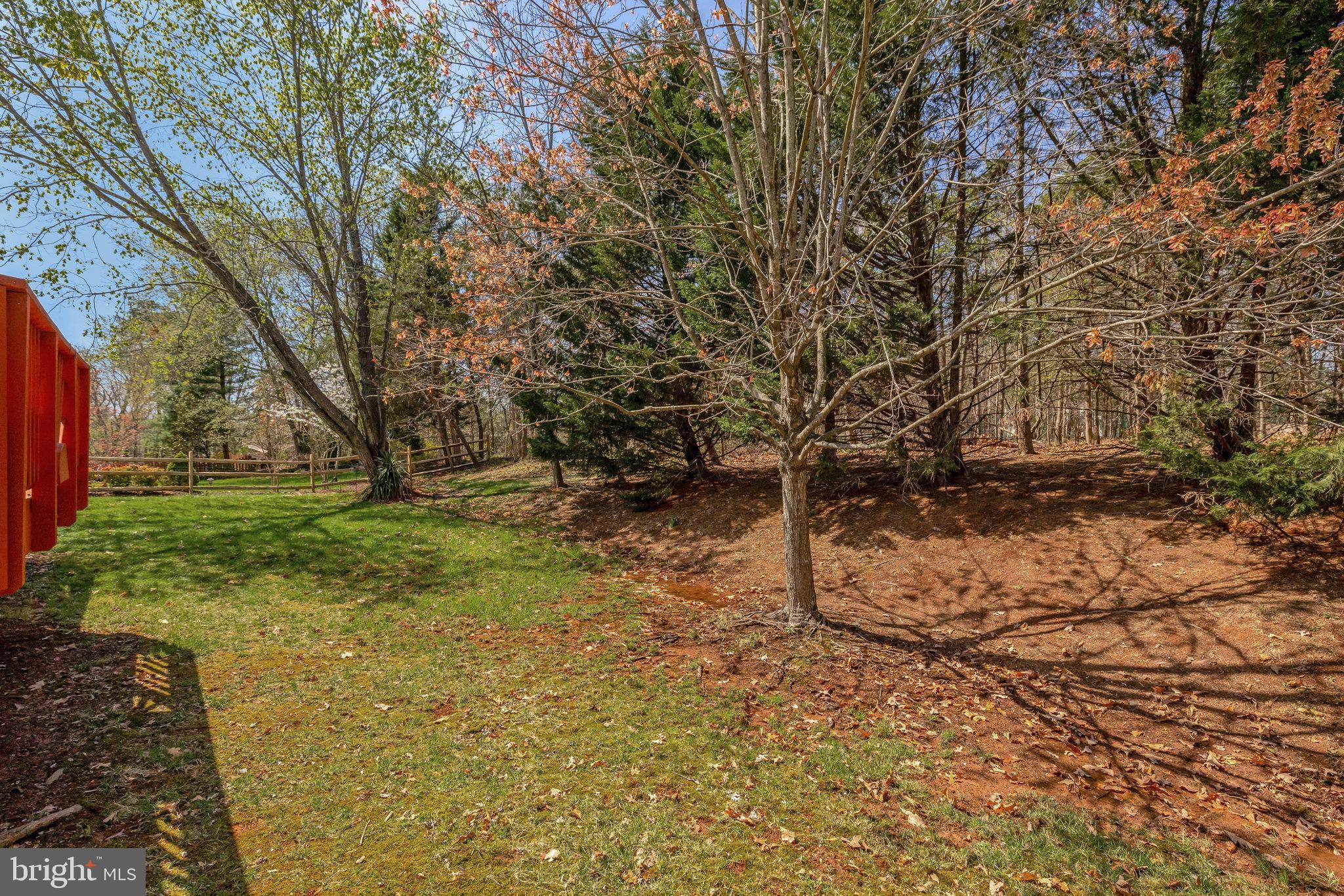 ASHBURN VILLAGE - Residential