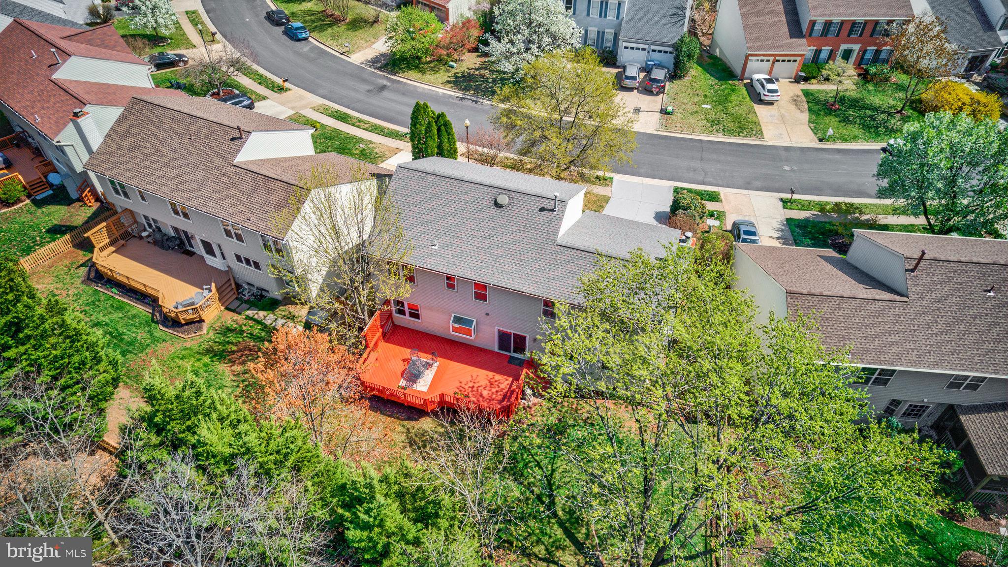 ASHBURN VILLAGE - Residential