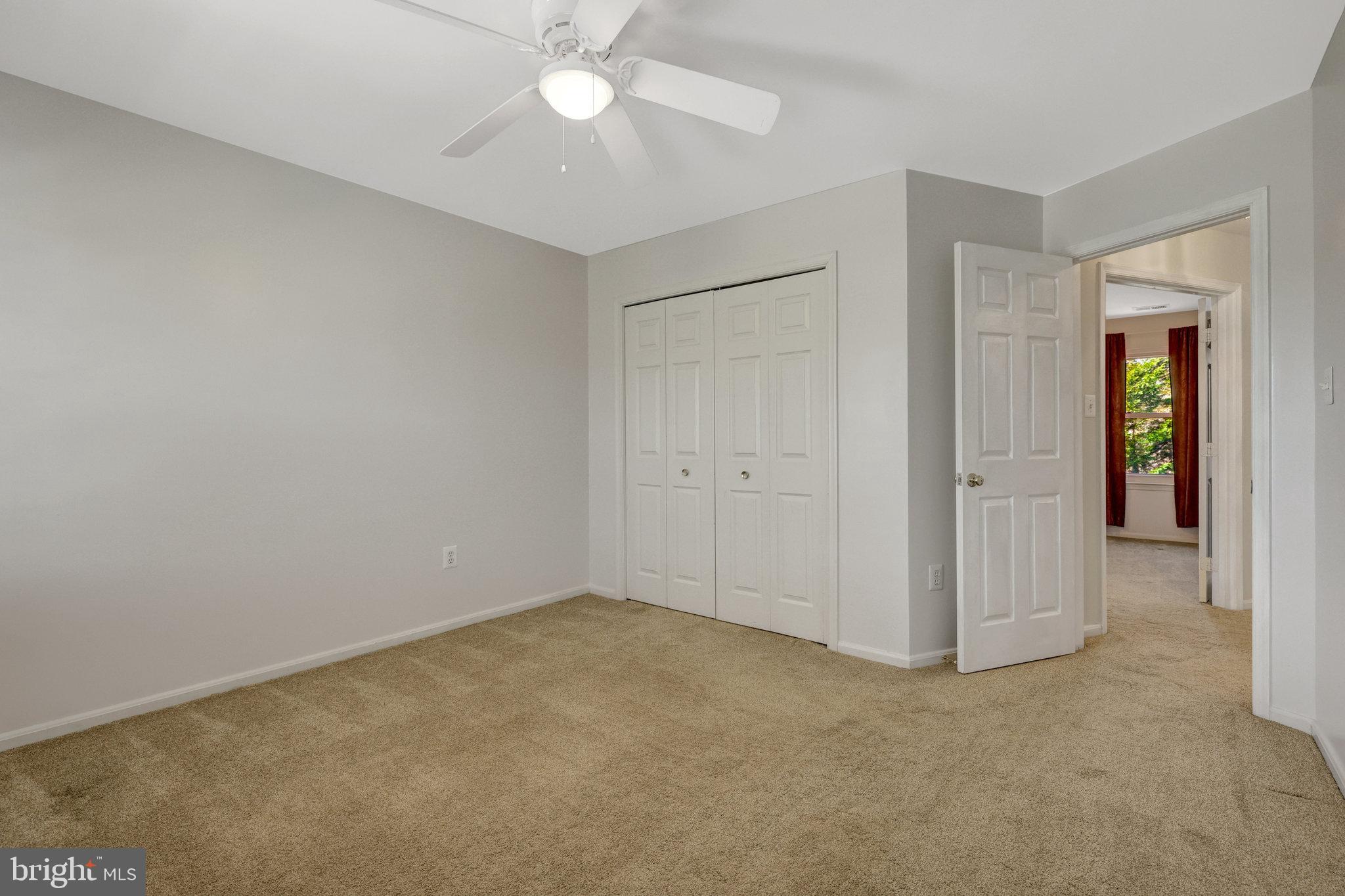 ASHBURN VILLAGE - Residential