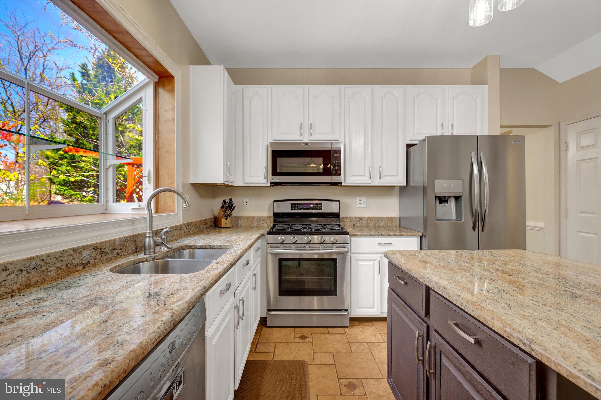 ASHBURN VILLAGE - Residential