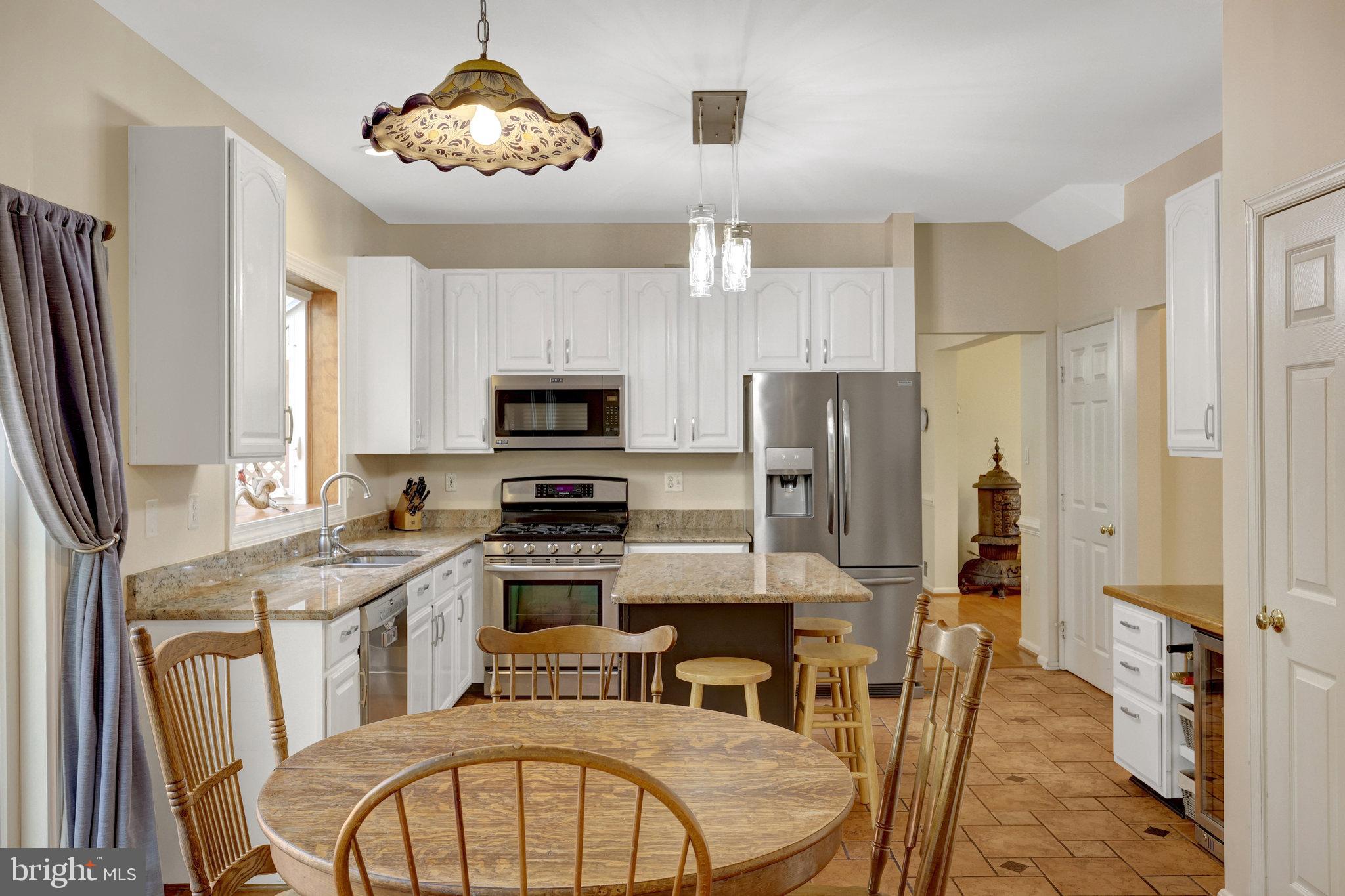 ASHBURN VILLAGE - Residential