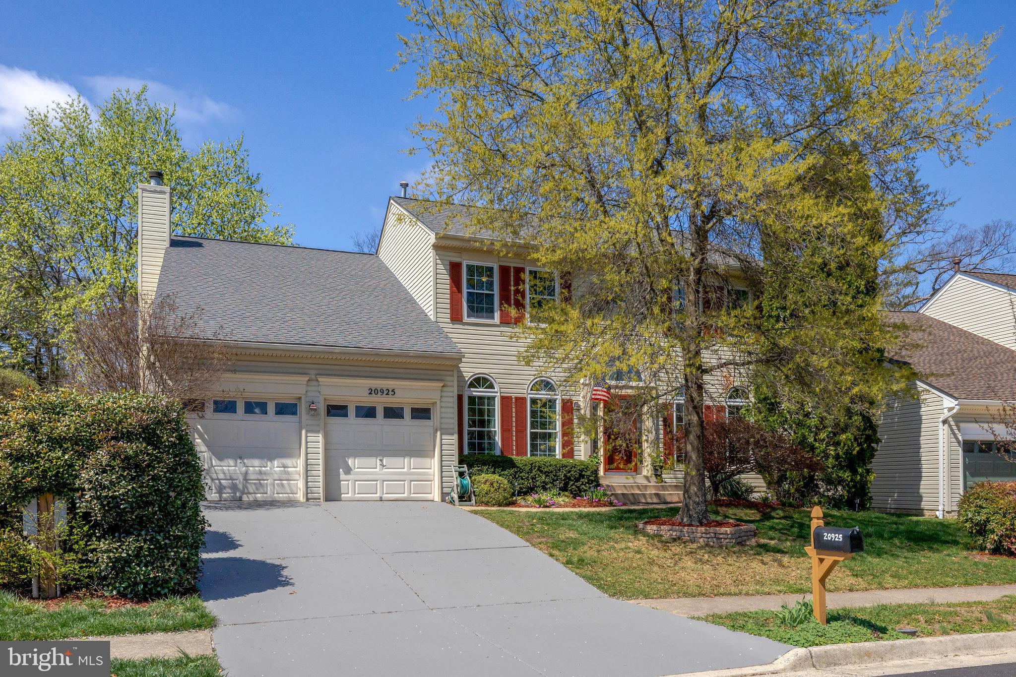 ASHBURN VILLAGE - Residential