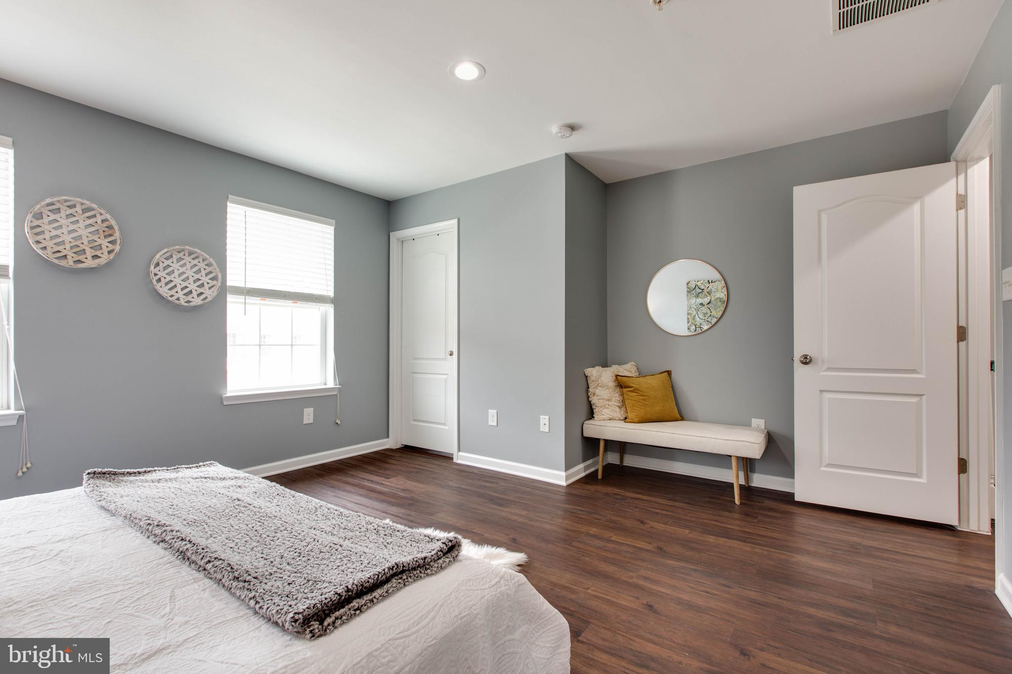 BLUE STREAM - Residential