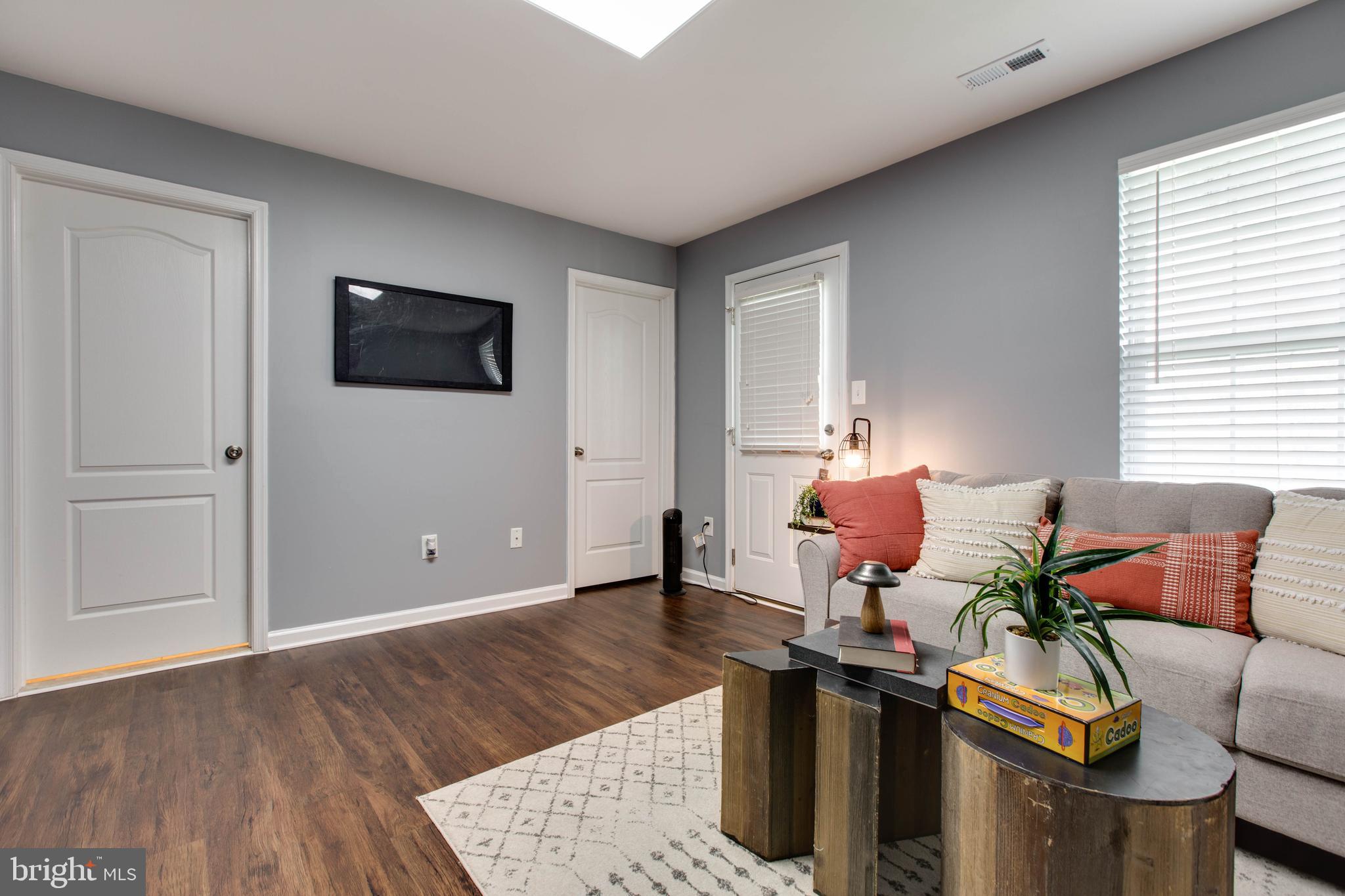 BLUE STREAM - Residential