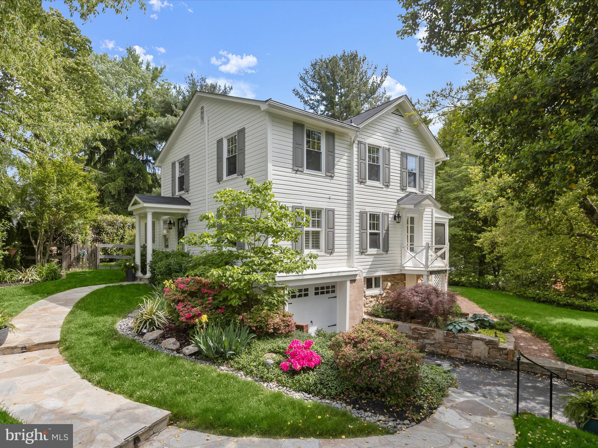 SOUTHLAND HILLS - Residential