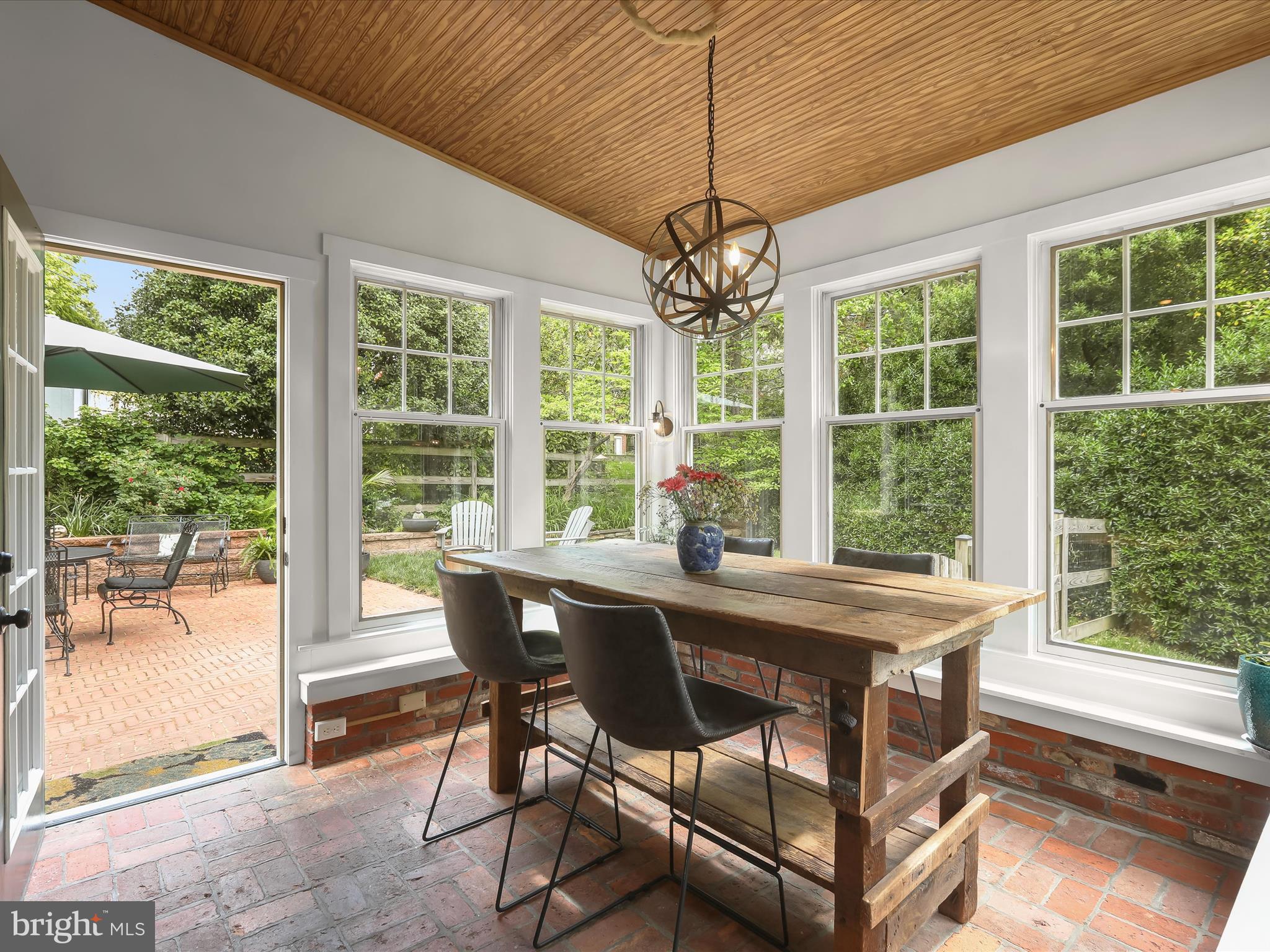 SOUTHLAND HILLS - Residential