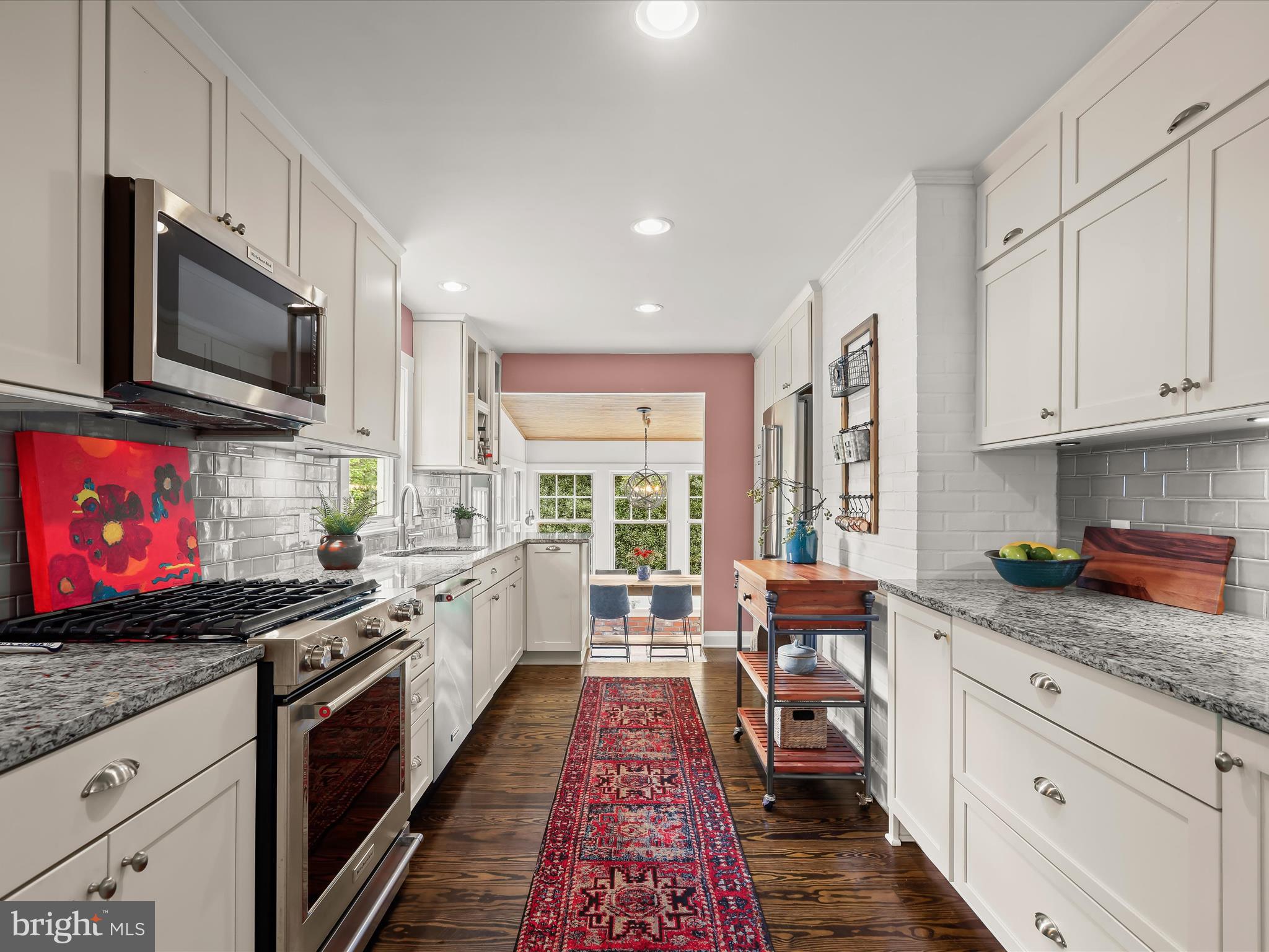 SOUTHLAND HILLS - Residential