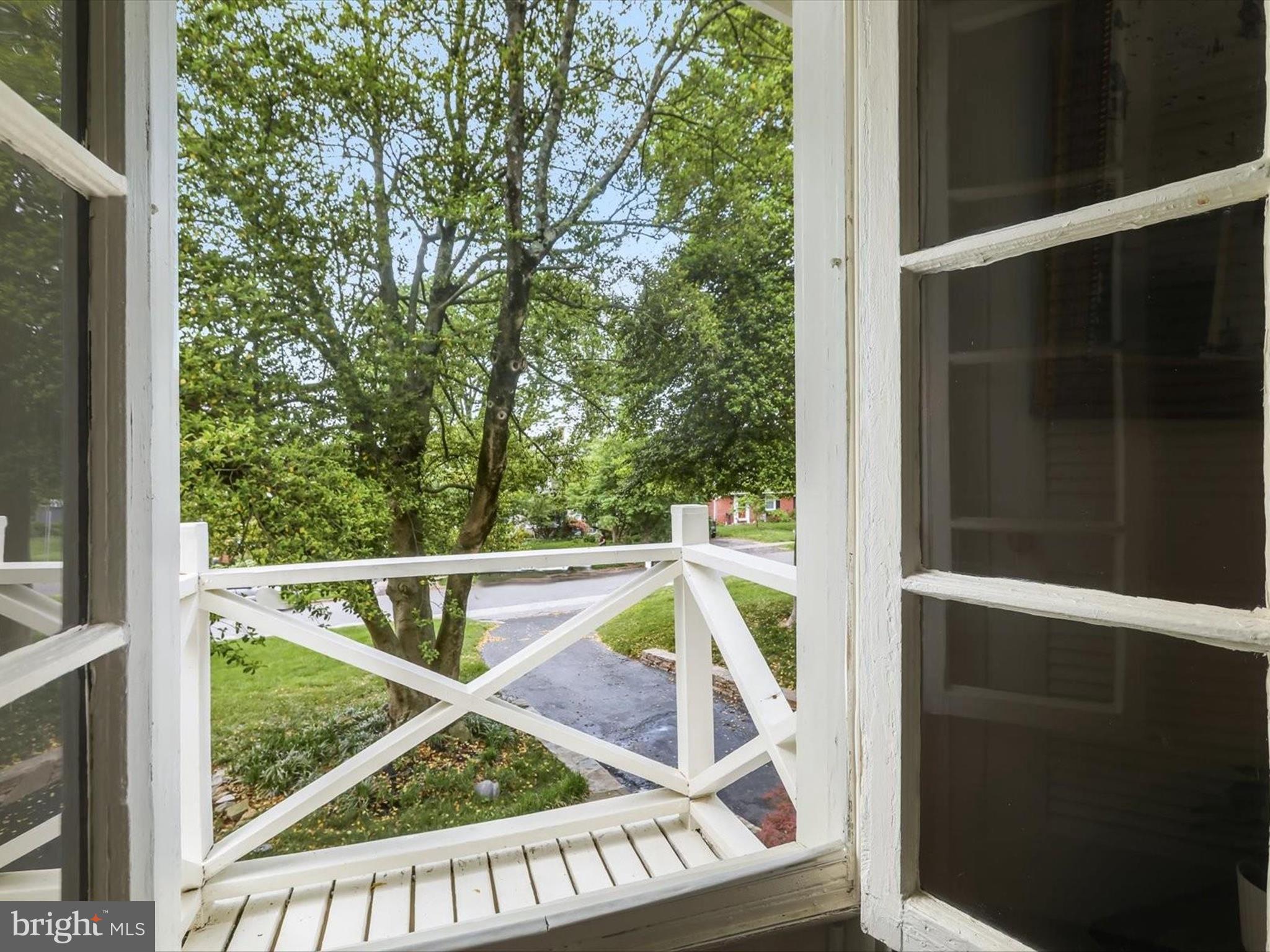 SOUTHLAND HILLS - Residential