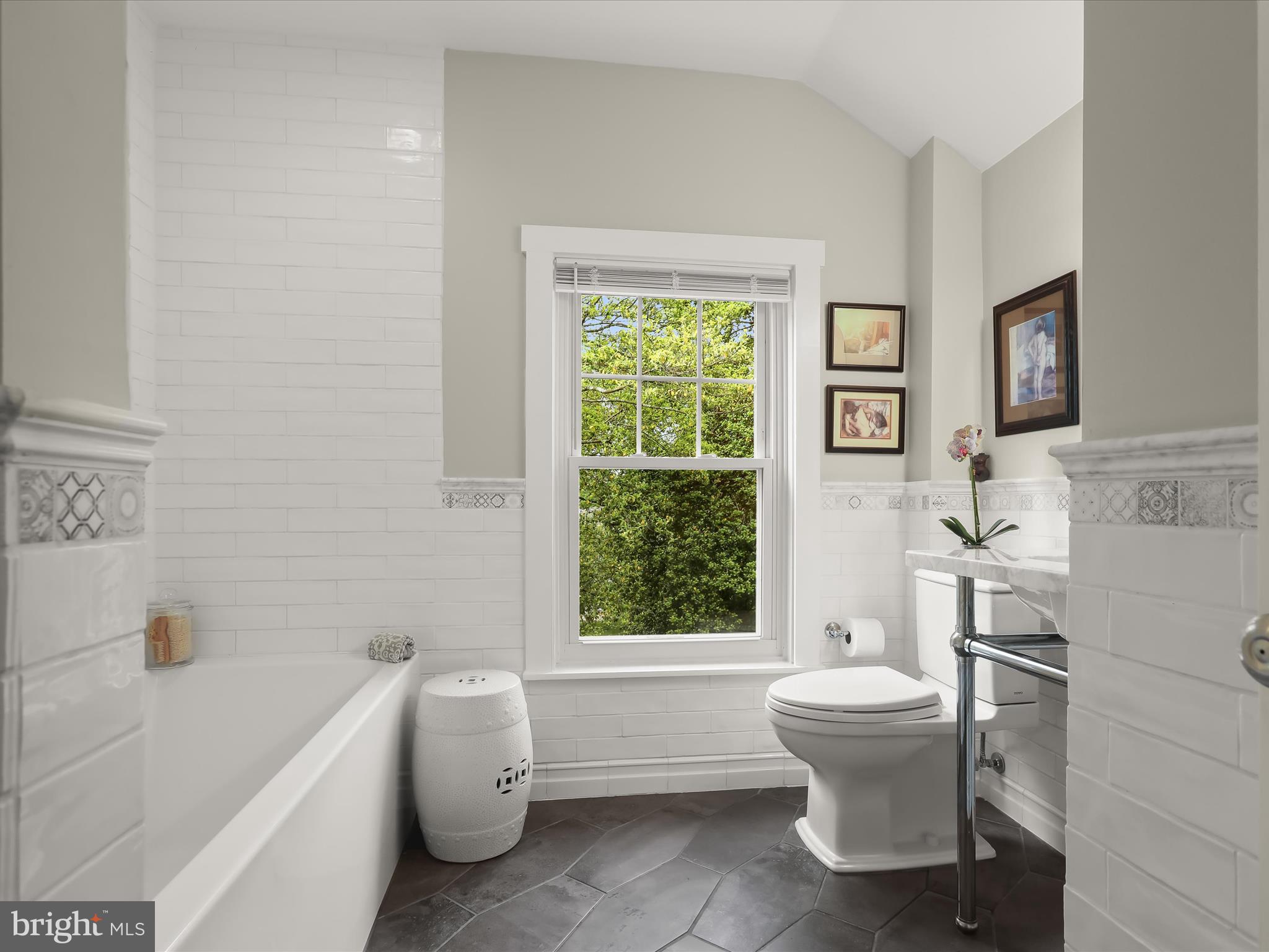 SOUTHLAND HILLS - Residential