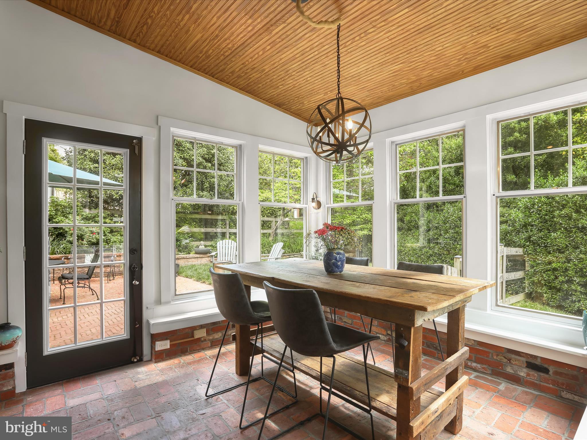 SOUTHLAND HILLS - Residential