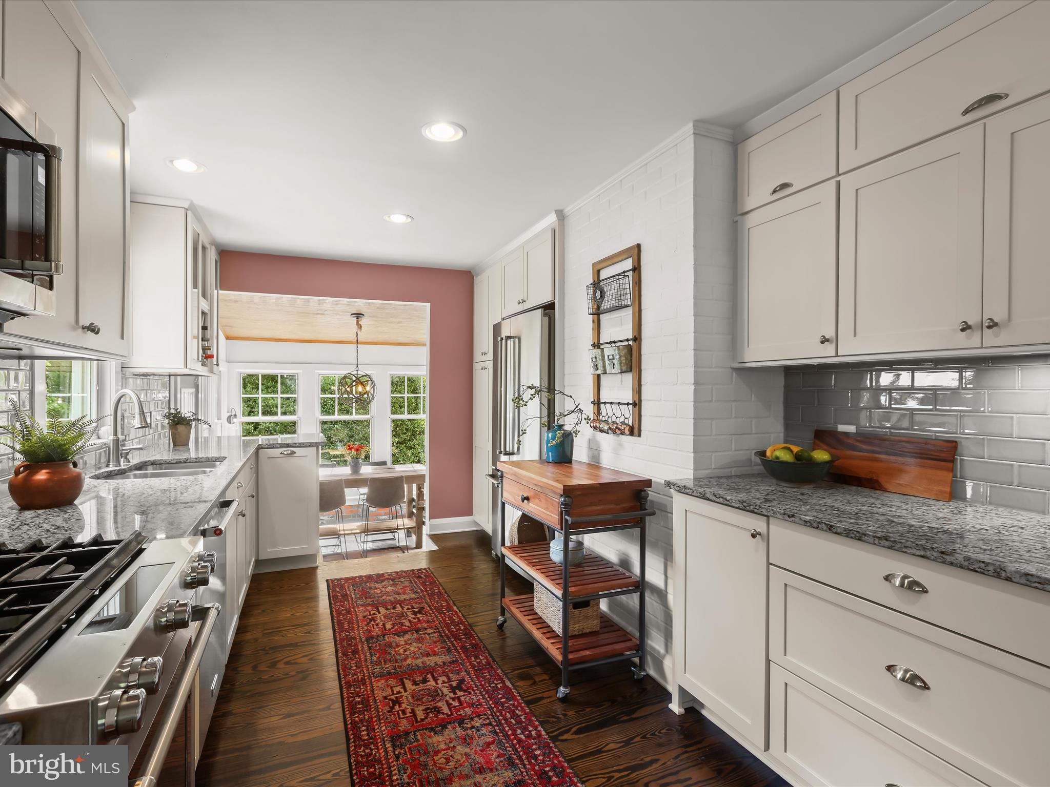 SOUTHLAND HILLS - Residential