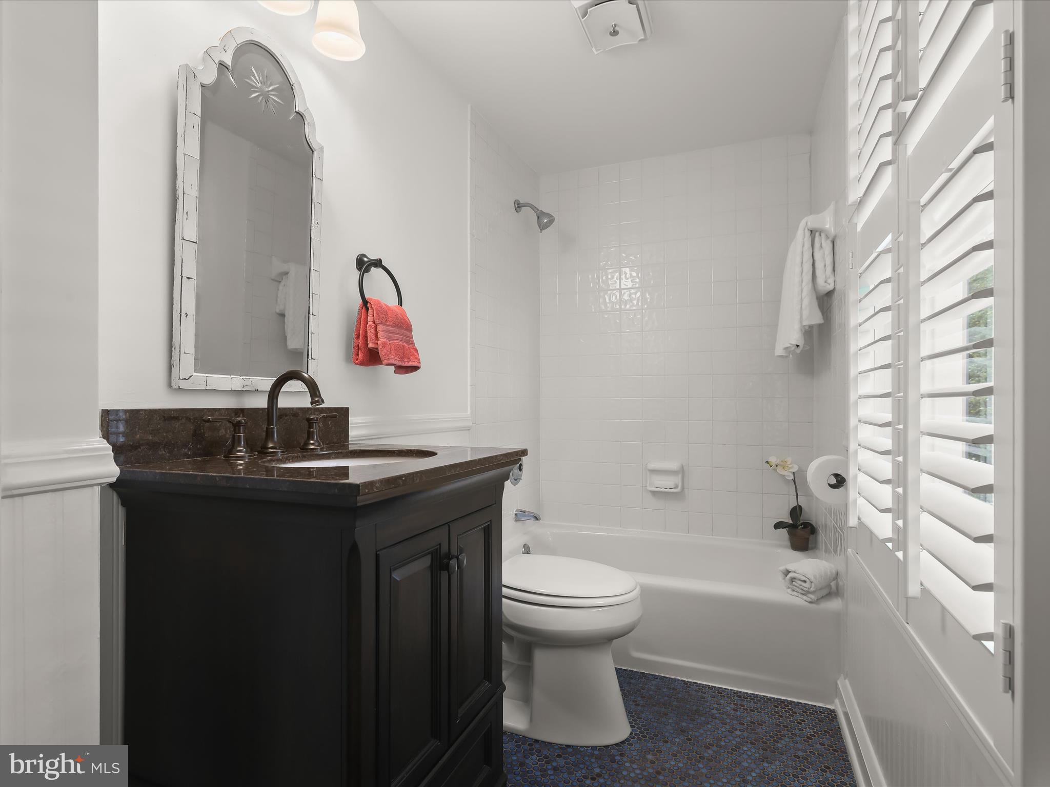 SOUTHLAND HILLS - Residential