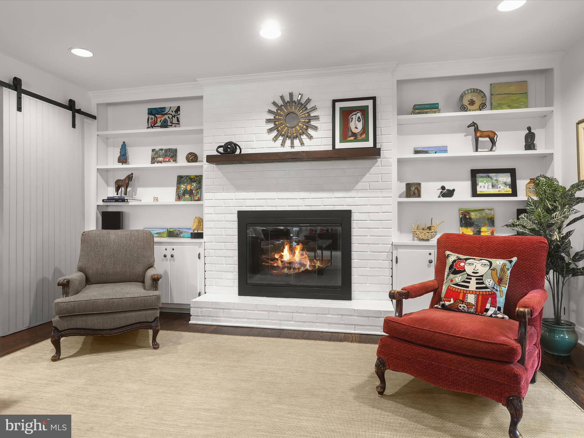 SOUTHLAND HILLS - Residential