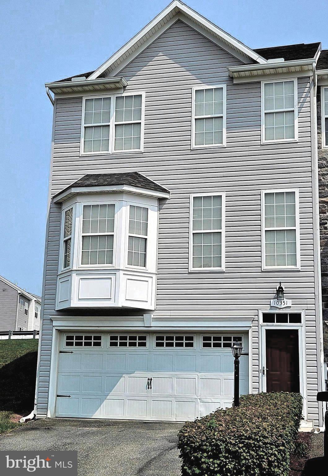 CARRIAGE HILL - Residential