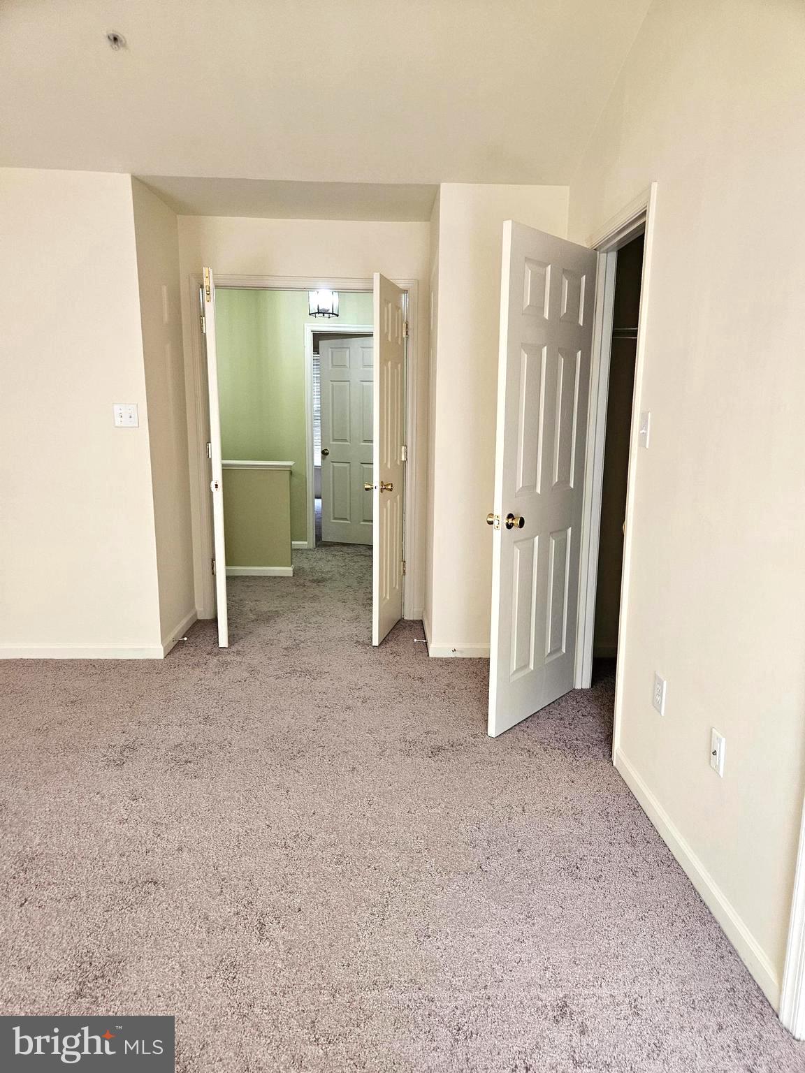 CARRIAGE HILL - Residential