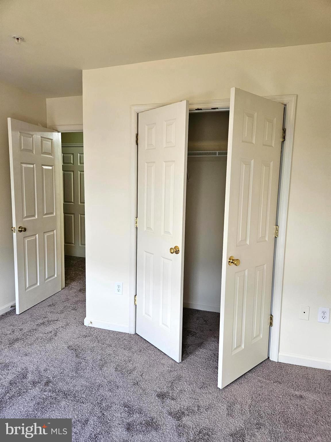 CARRIAGE HILL - Residential