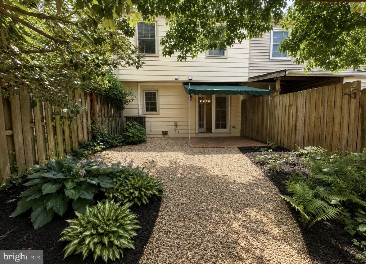 17904 HICKORY LANE