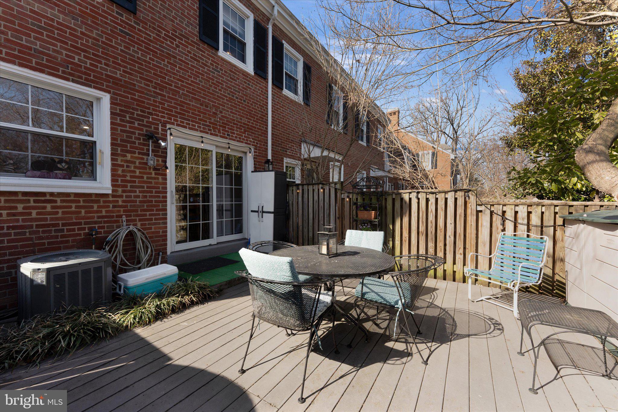 FAIRLINGTON - Residential