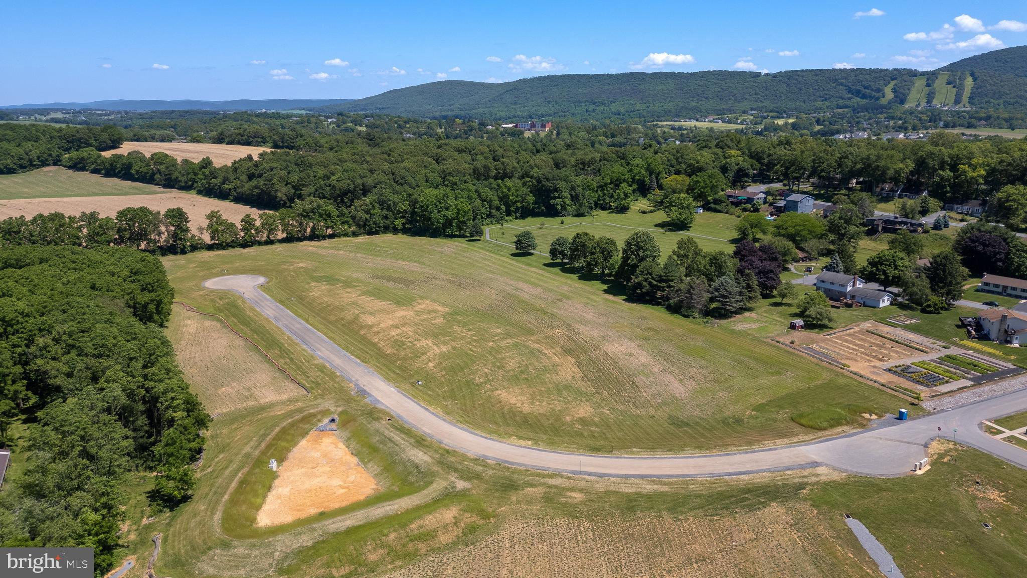 KAYWOOD NORTH ESTATES - Land