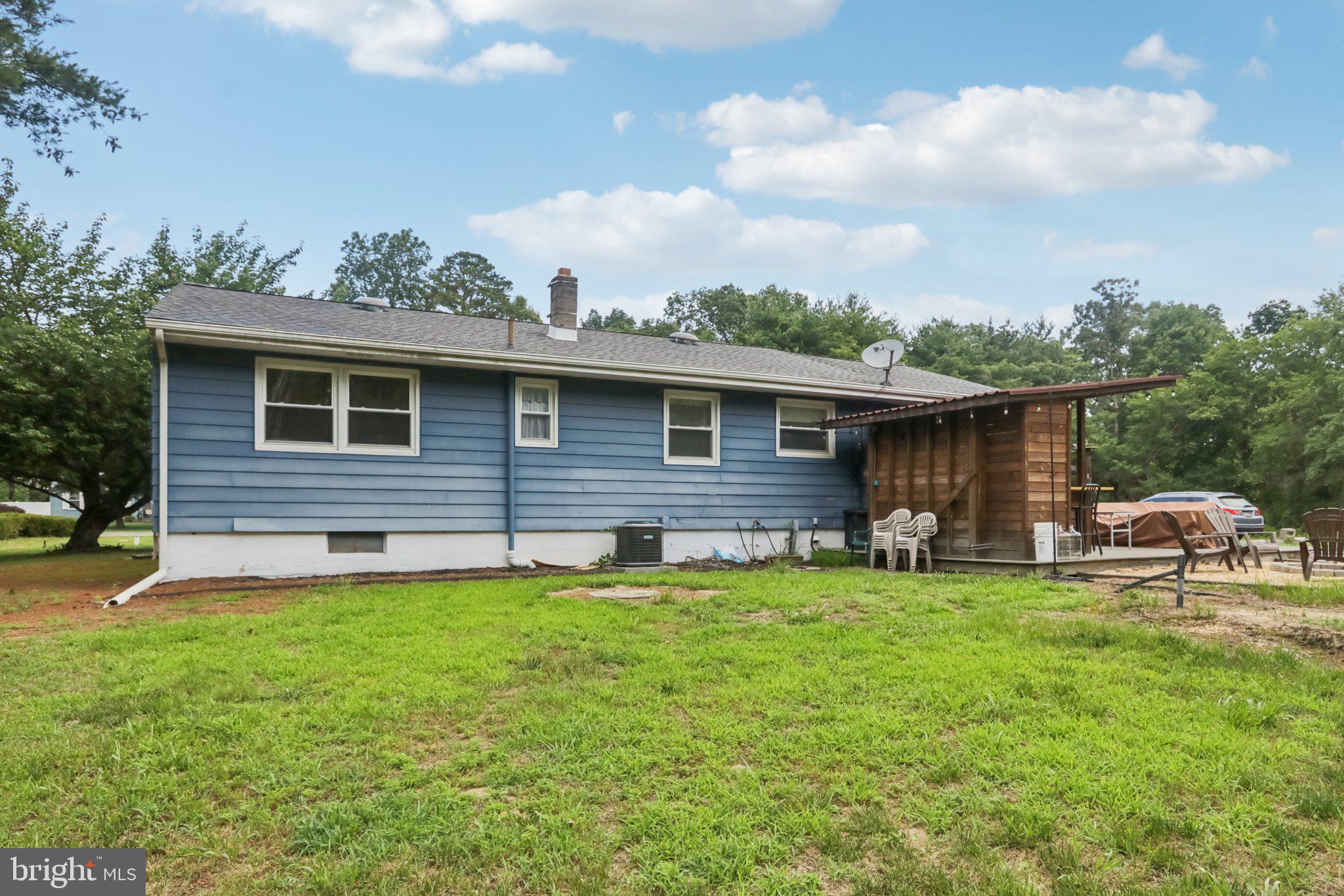 5641 CHESTNUT AVENUE