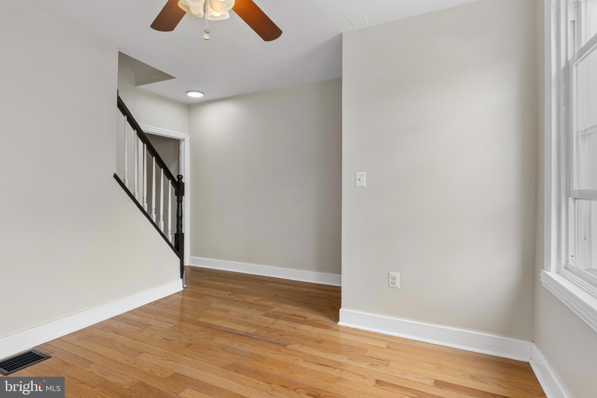 846 ALMOND STREET
