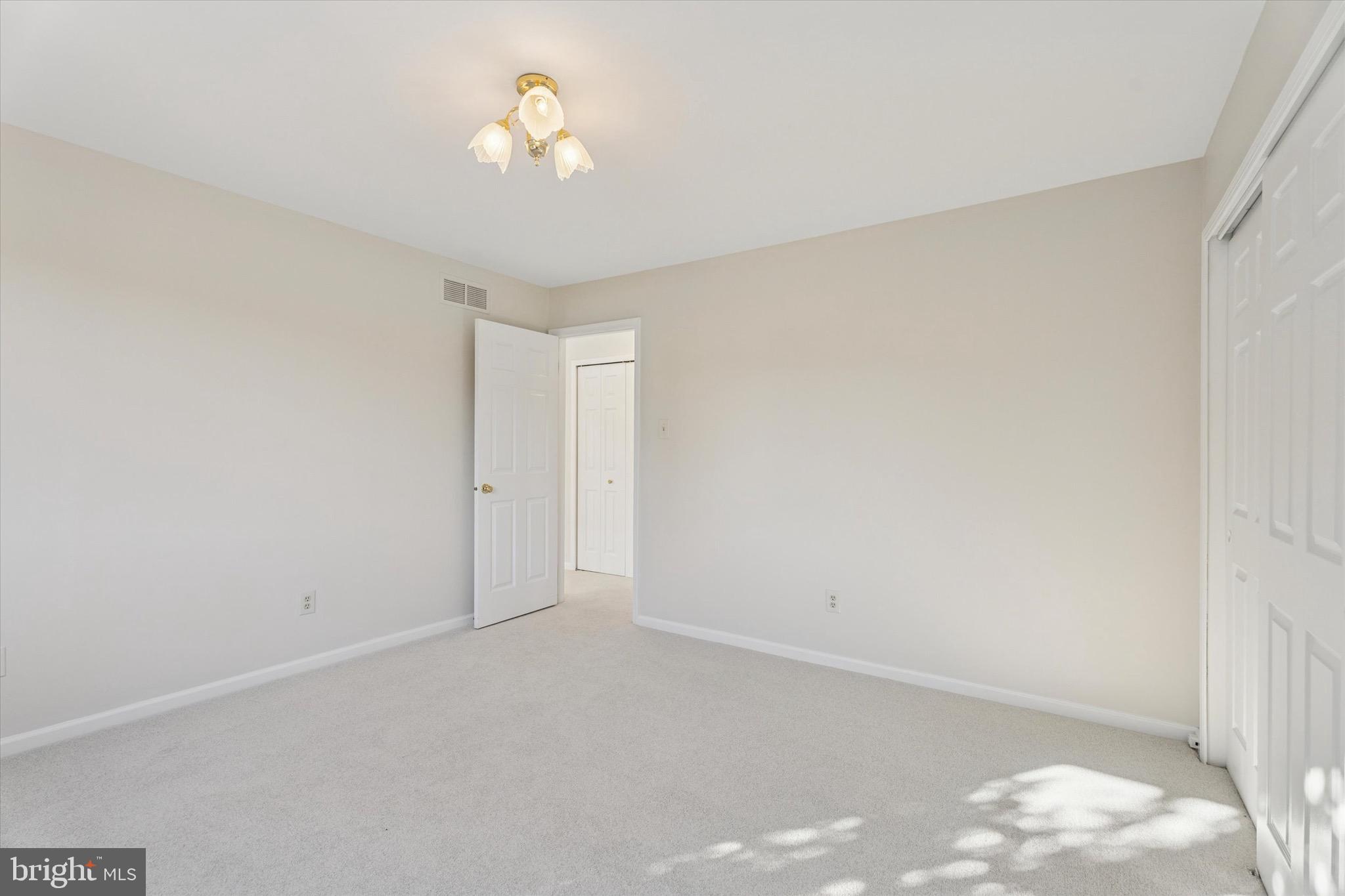 GWYNEDD KNOLL - Residential